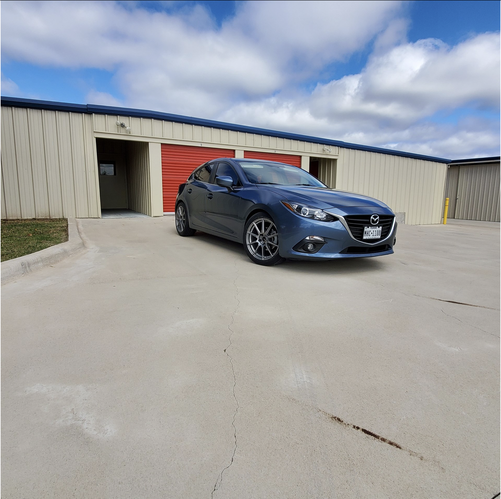 photo 3 Mazda Mazda3 custom wheels   18x8.0, ET +40, tire size 225/40 R18. x ET 