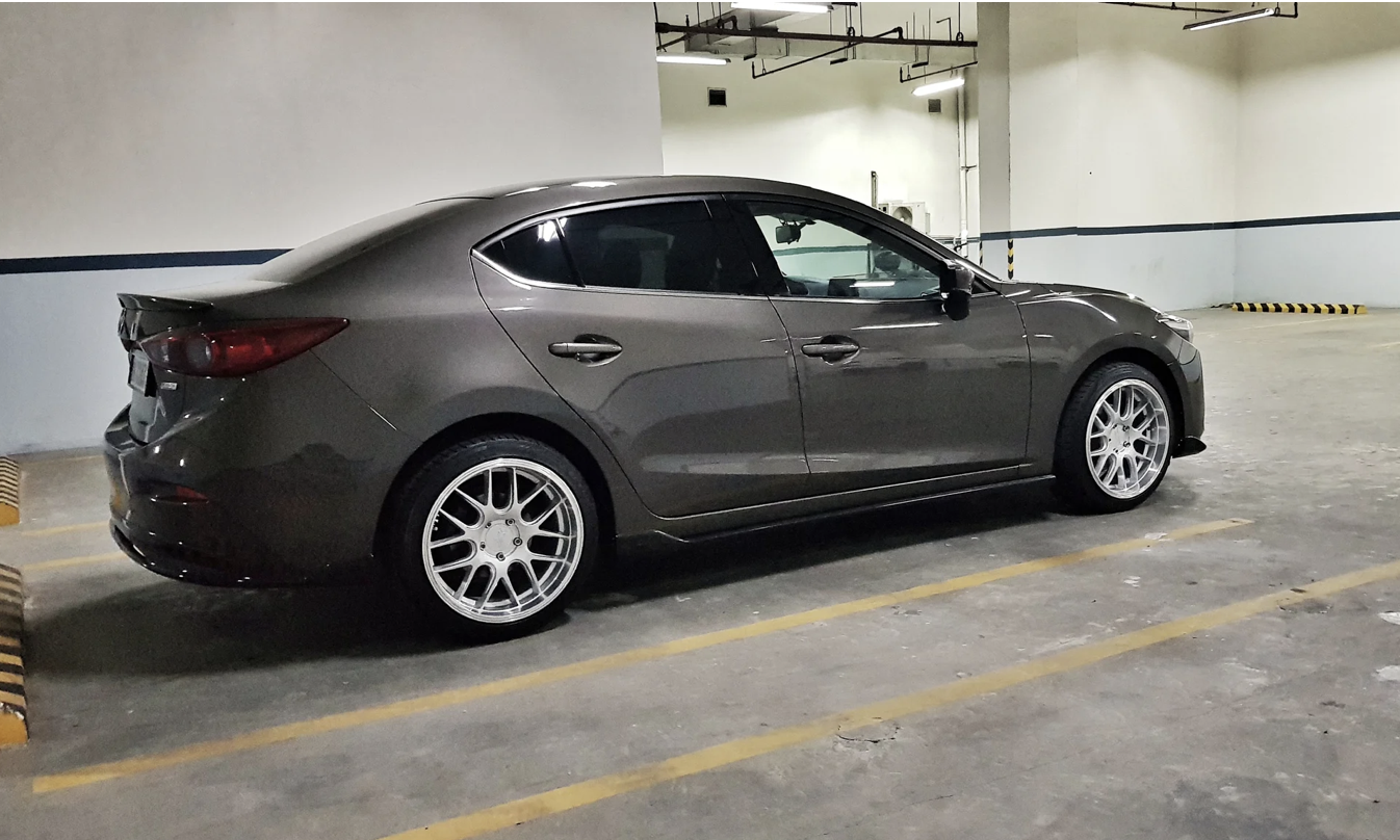 photo 2 Mazda Mazda3 custom wheels 18x9.0, ET +45, tire size 235/40 R18. x ET