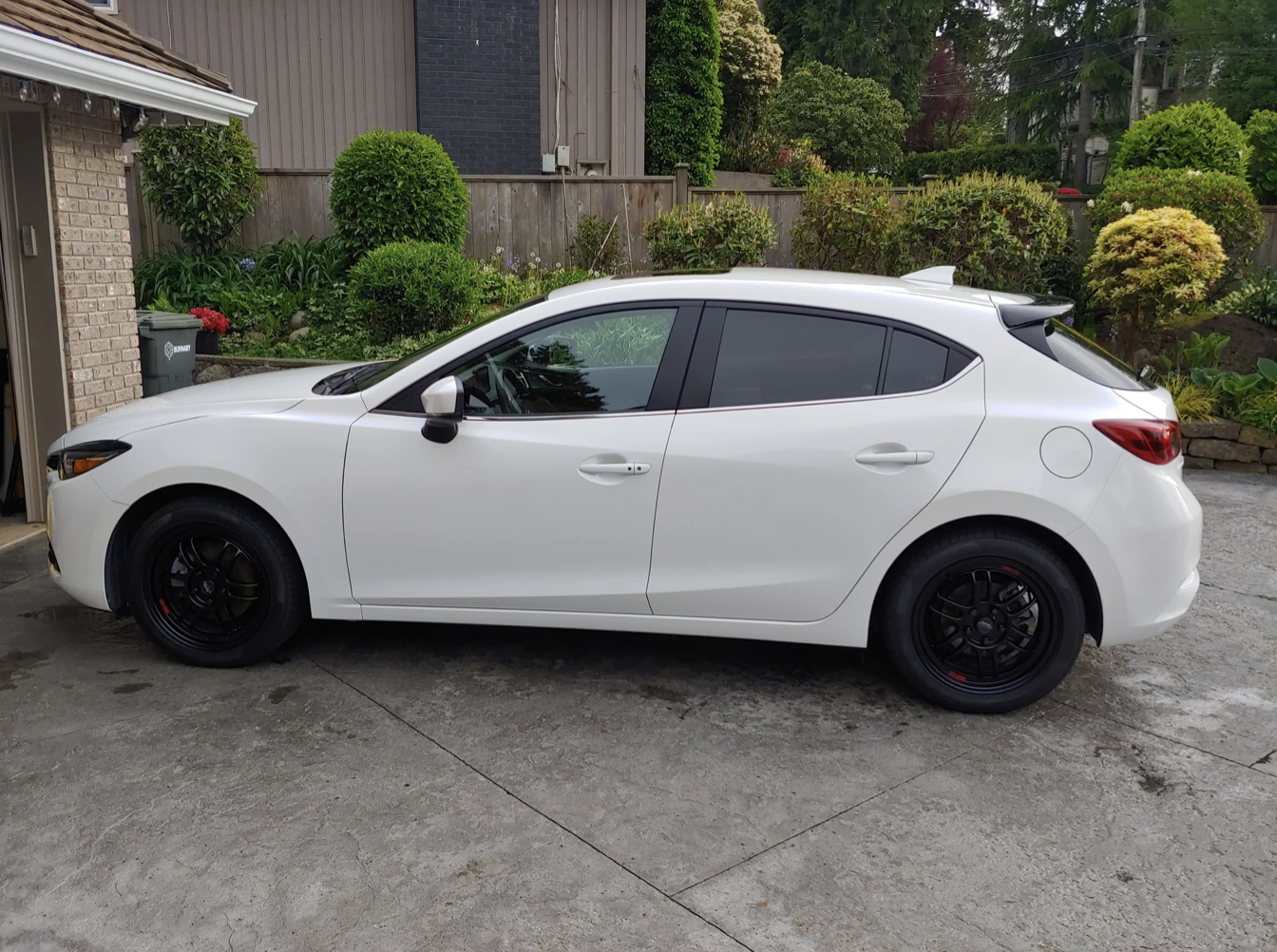 photo 1 Mazda Mazda3 custom wheels 17x7.0, ET , tire size 215/50 R17. x ET