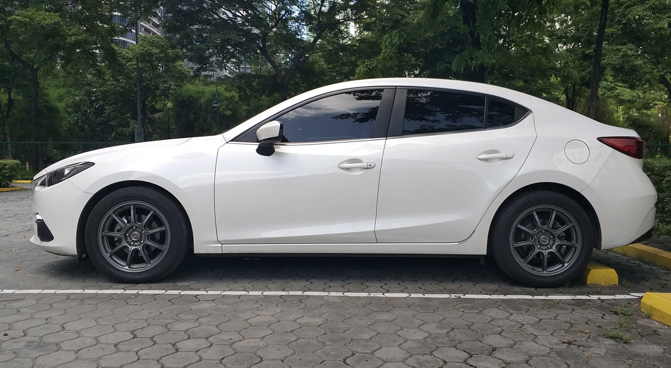 photo 2 Mazda Mazda3 custom wheels Gram Lights 57G 17x7.5, ET +43, tire size 225/50 R17. x ET 