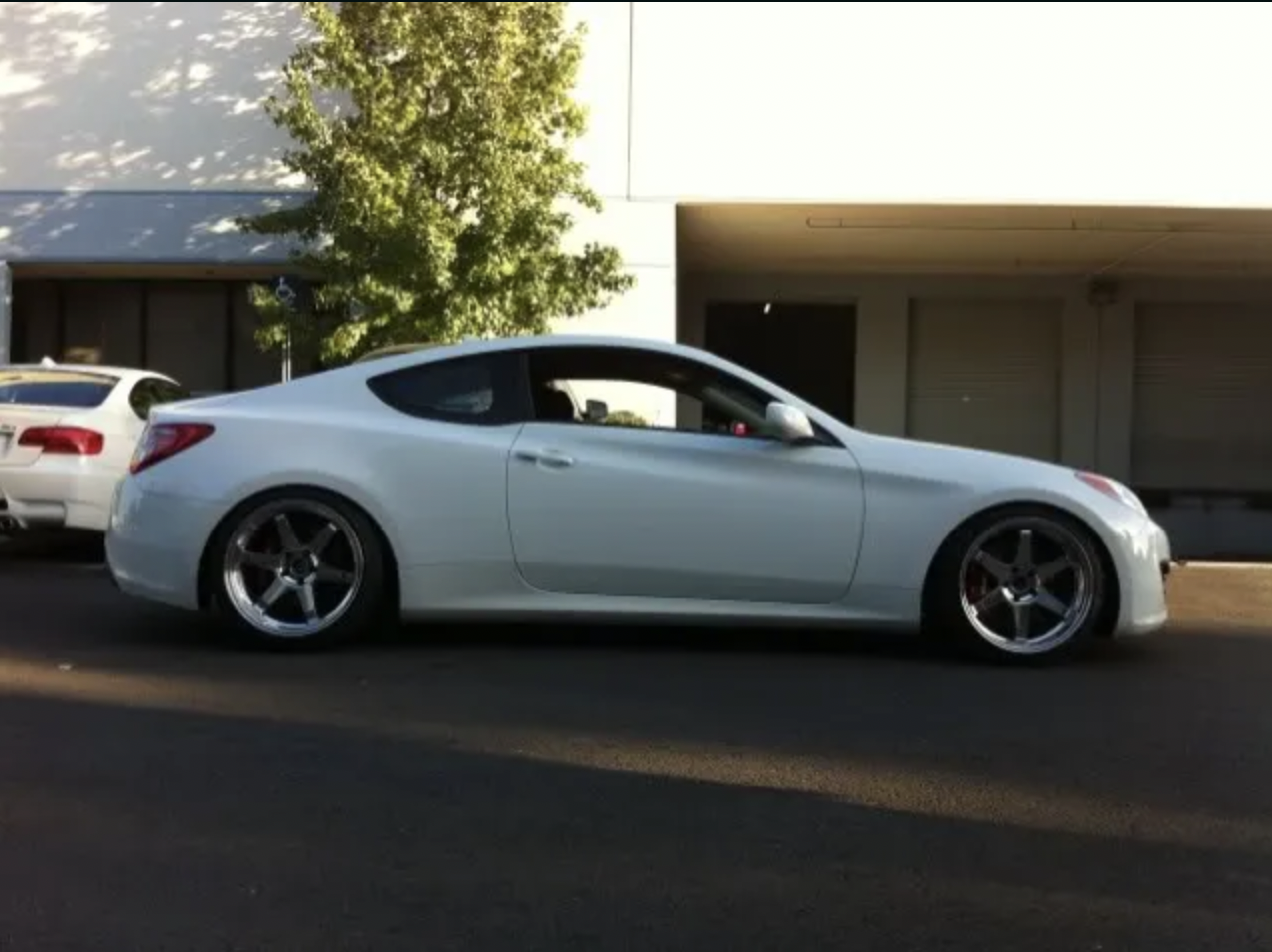 photo 2 Hyundai Genesis Coupe custom wheels   19x9.5, ET +12, tire size 225/40 R19. 19x10.5 ET+12 245/40 R19