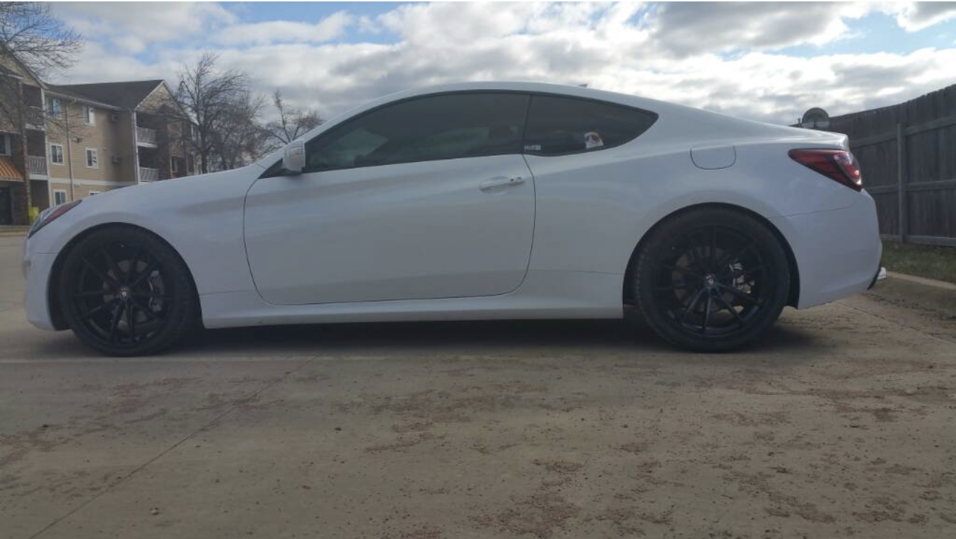photo 2 Hyundai Genesis Coupe custom wheels   20x9.5, ET +25, tire size 285/30 R20. 20x8.5 ET+30 255/30 R20