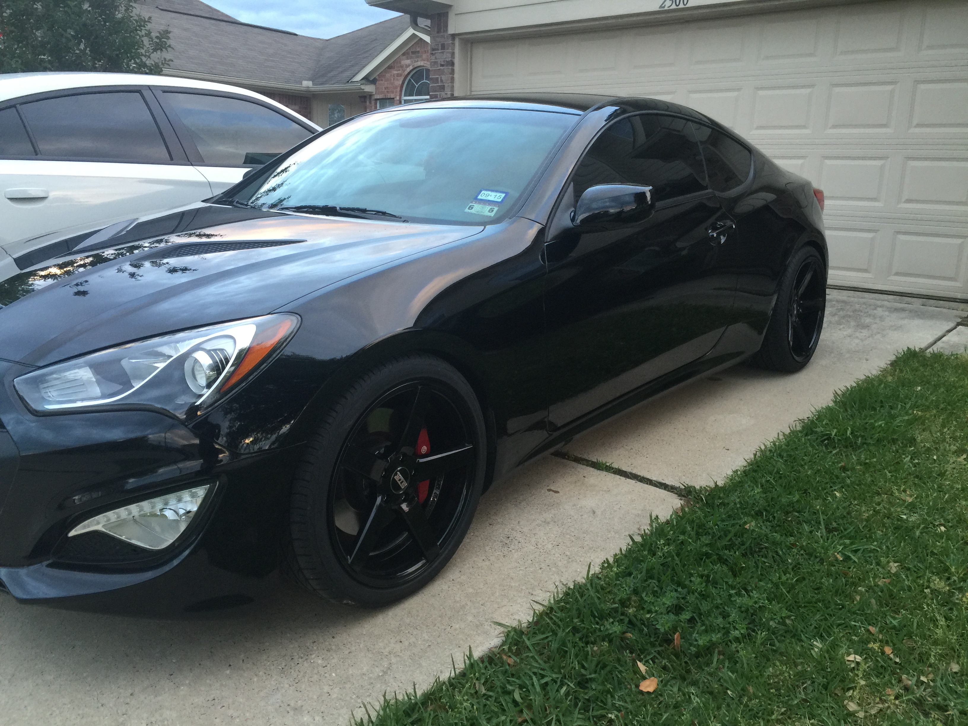 photo 4 Hyundai Genesis Coupe custom wheels 19x8.5, ET +30, tire size 245/35 R19. 19x10.0 ET+35 275/30 R19