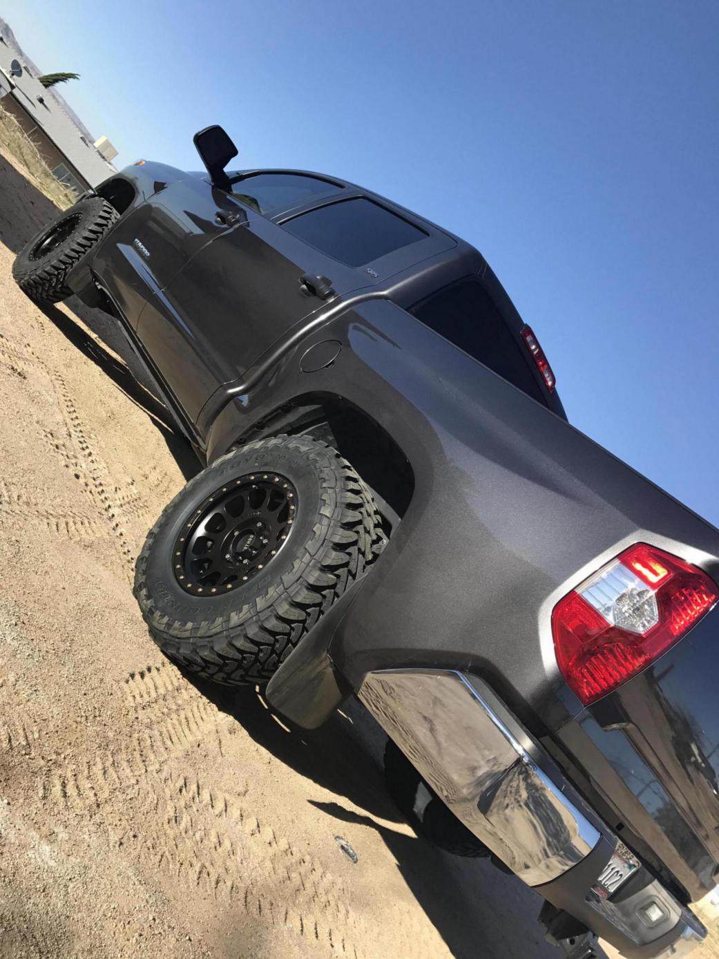 photo 1 Toyota Tundra custom wheels   17x8.5, ET , tire size 33X12.5 R17. x ET 