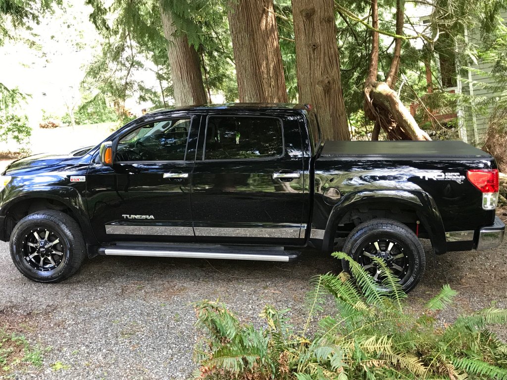photo 2 Toyota Tundra custom wheels   18x9.0, ET +18, tire size 275/70 R18. x ET 