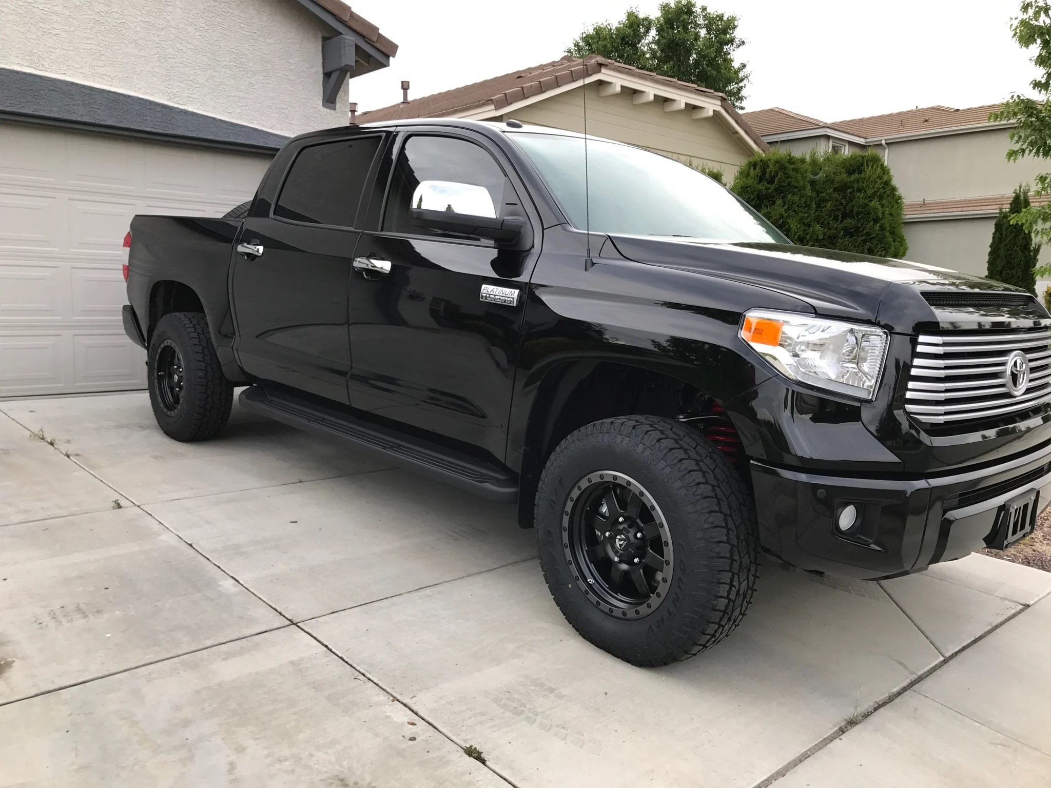 photo 1 Toyota Tundra custom wheels   18x, ET , tire size 275/70 R18. x ET 