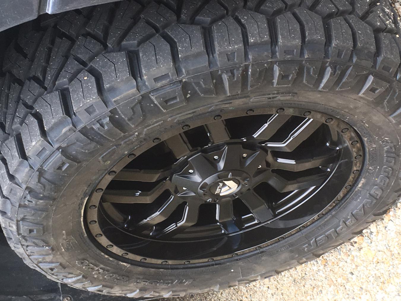 photo 5 Toyota Tundra custom wheels   20x9.0, ET +20, tire size 295/60 R20. x ET 
