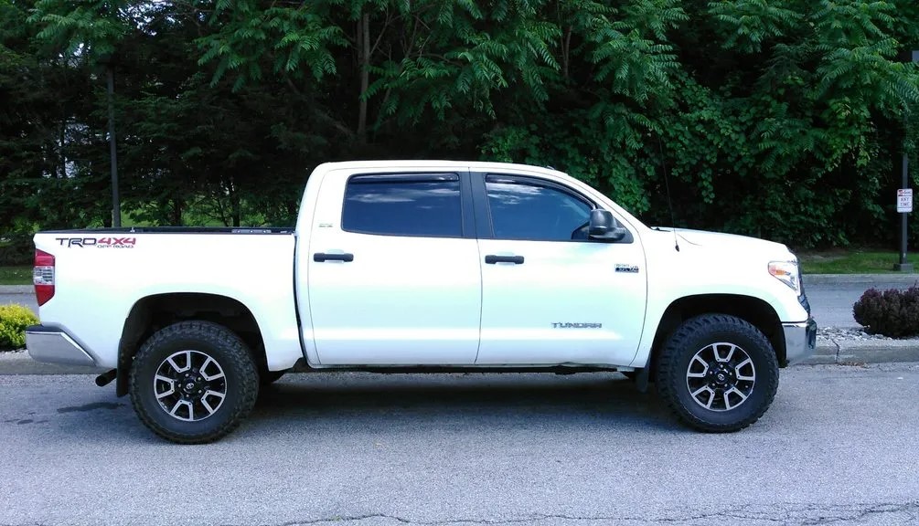 photo 1 Toyota Tundra custom wheels 18x, ET , tire size 295/70 R18. x ET