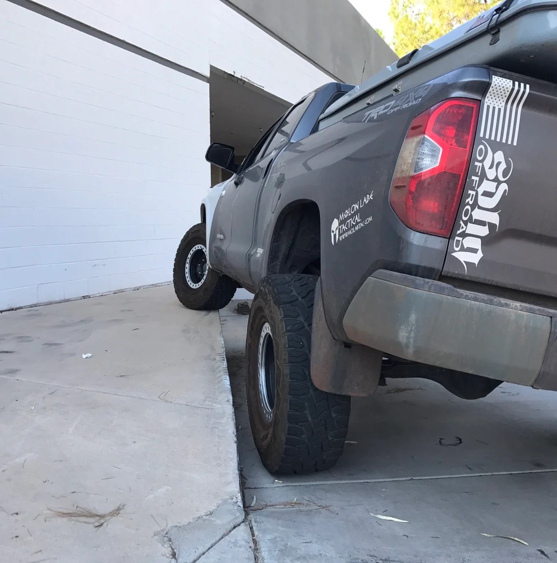 photo 5 Toyota Tundra custom wheels   17x8.5, ET -5, tire size 37X12.5 R17. x ET 