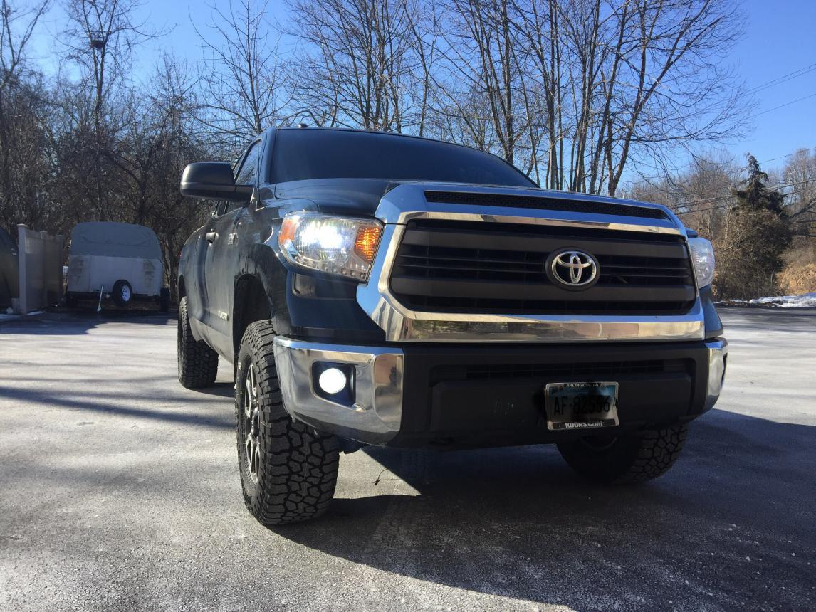 photo 3 Toyota Tundra custom wheels   18x, ET , tire size 305/65 R18. x ET 
