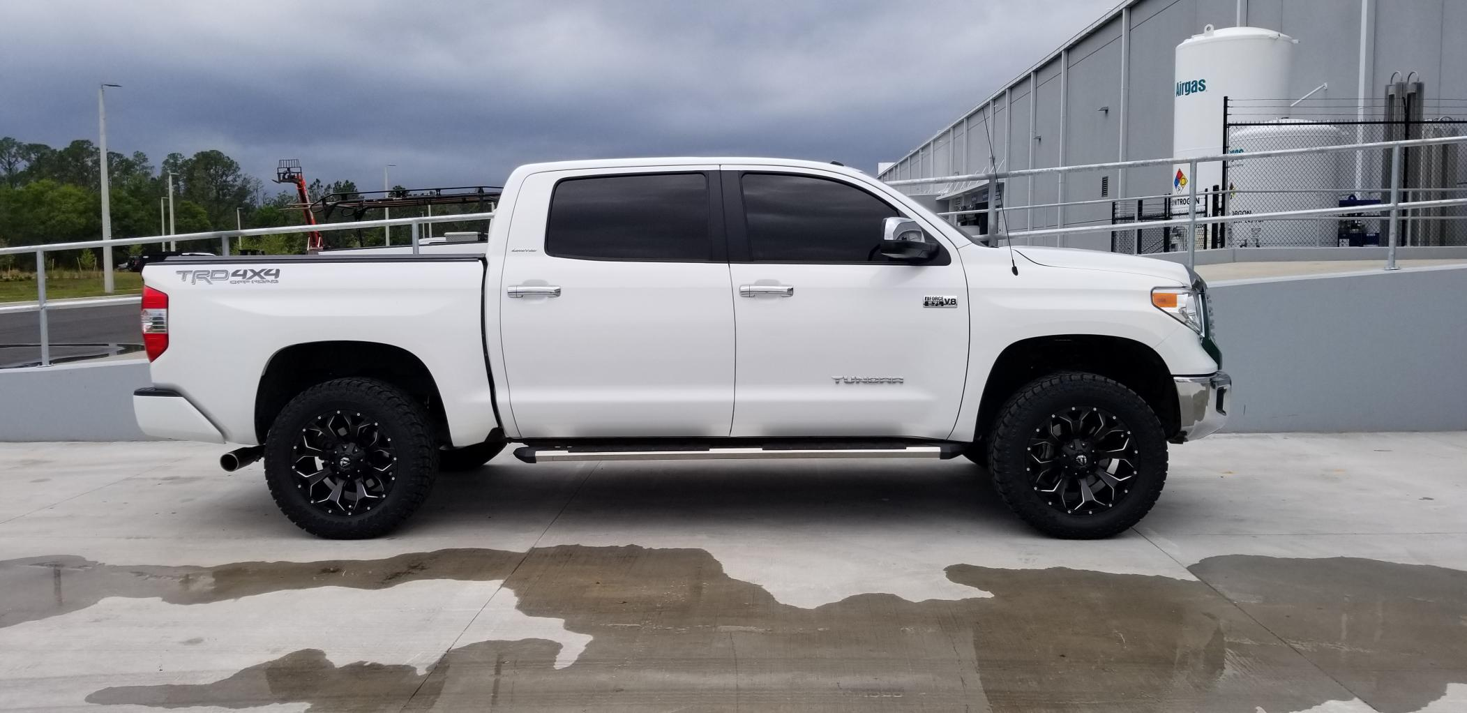photo 1 Toyota Tundra custom wheels   20x9.0, ET +20, tire size 305/55 R20. x ET 