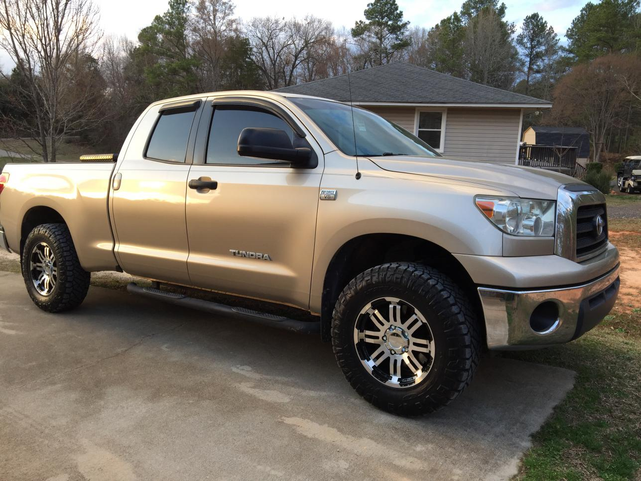 photo 1 Toyota Tundra custom wheels   18x, ET , tire size 275/70 R18. x ET 