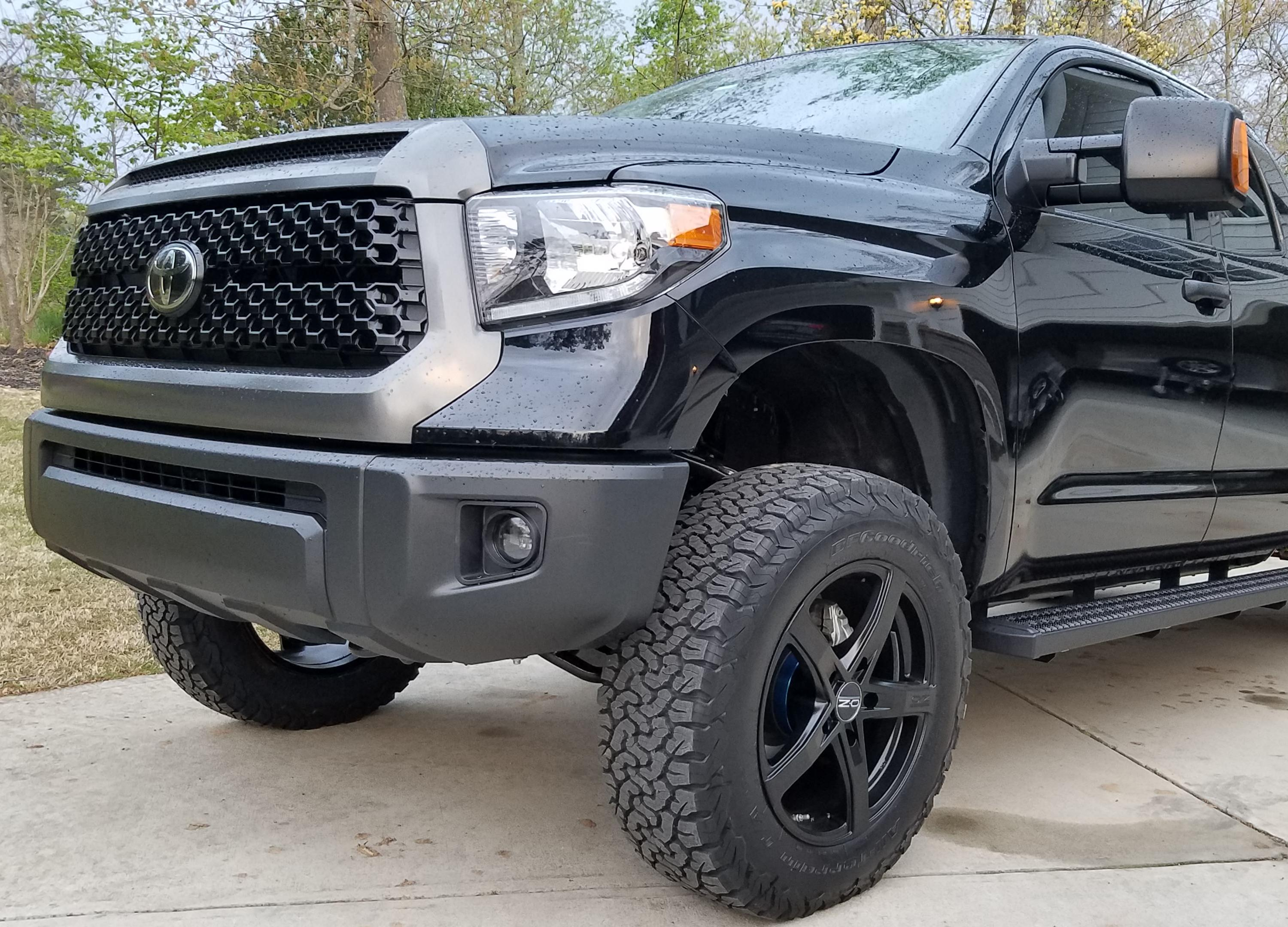 photo 3 Toyota Tundra custom wheels   20x, ET , tire size 265/65 R20. x ET 
