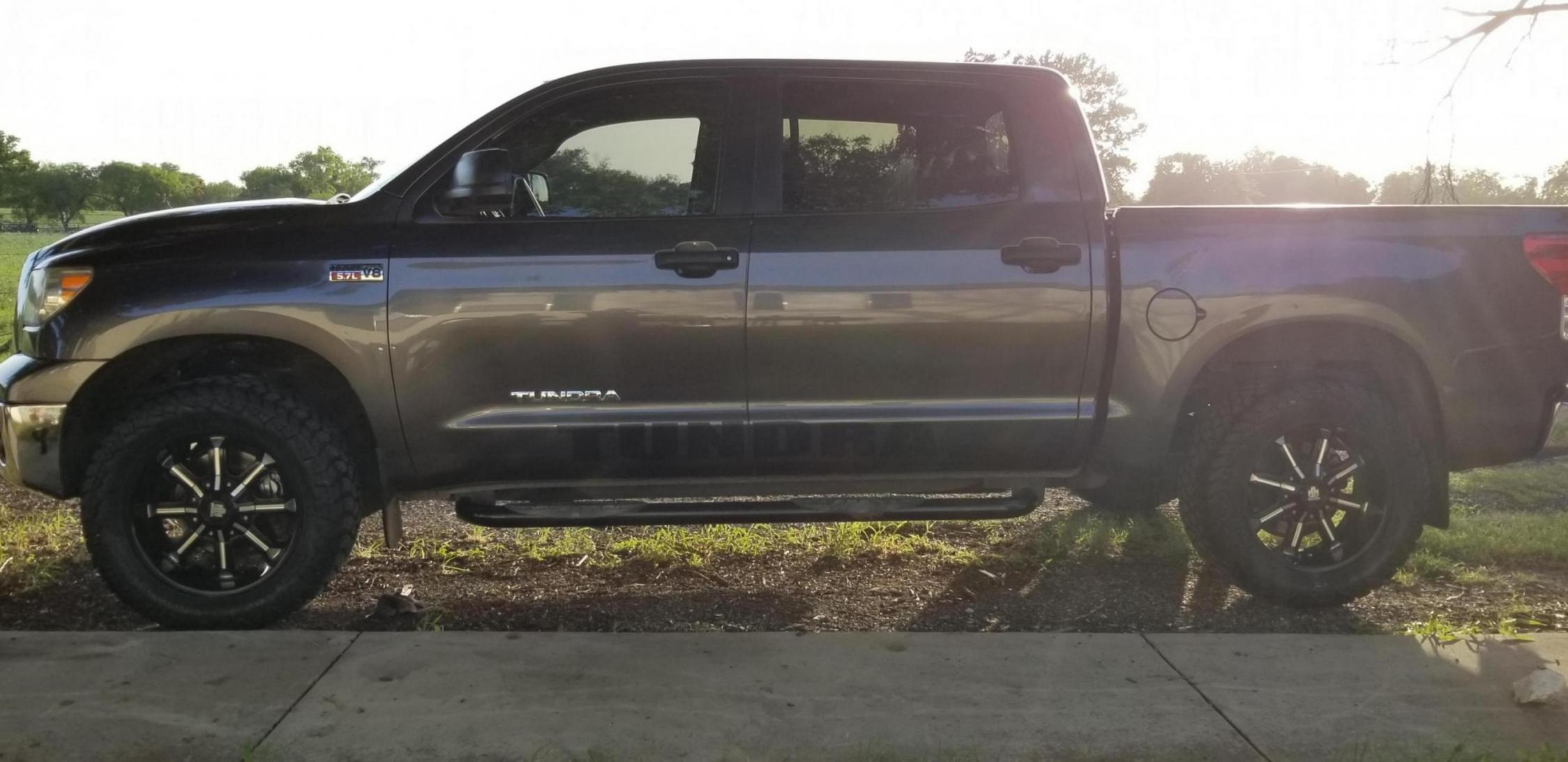 photo 3 Toyota Tundra custom wheels   20x9.0, ET , tire size 305/55 R20. x ET 