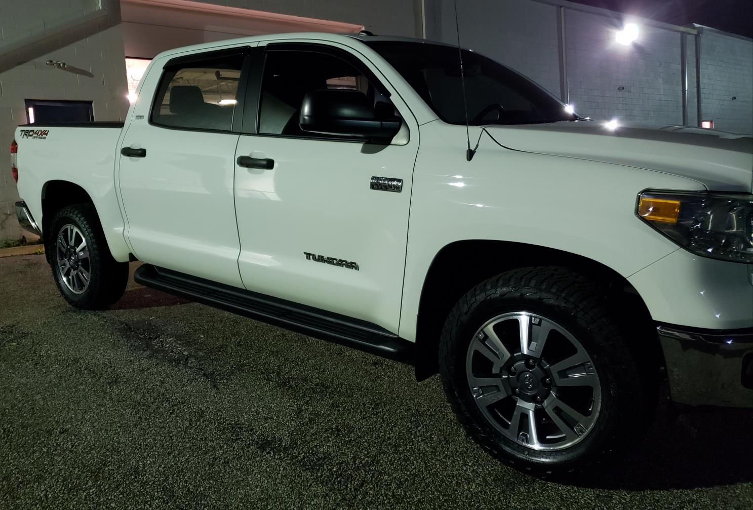 photo 1 Toyota Tundra custom wheels   20x, ET , tire size 275/60 R20. x ET 