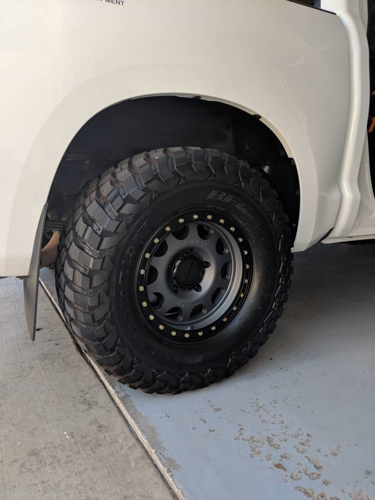photo 2 Toyota Tundra custom wheels   17x8.0, ET , tire size 315/70 R17. x ET 