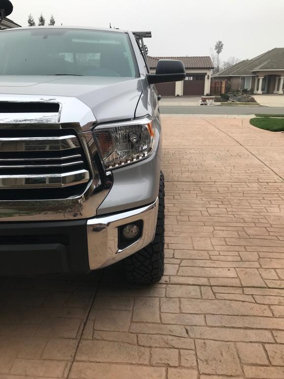 photo 2 Toyota Tundra custom wheels 18x, ET , tire size 285/70 R18. x ET