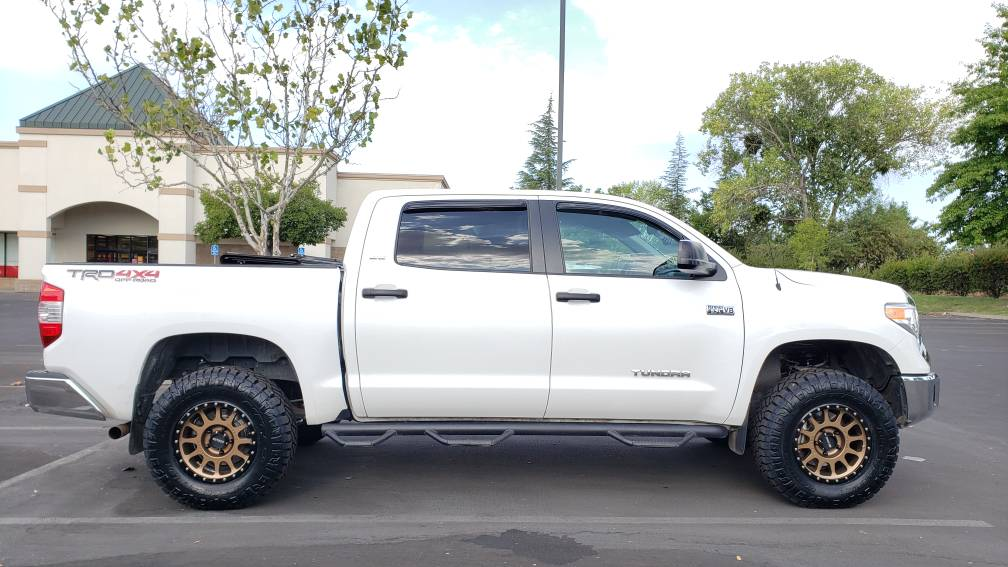 photo 2 Toyota Tundra custom wheels 18x9.0, ET +25, tire size 295/70 R18. x ET