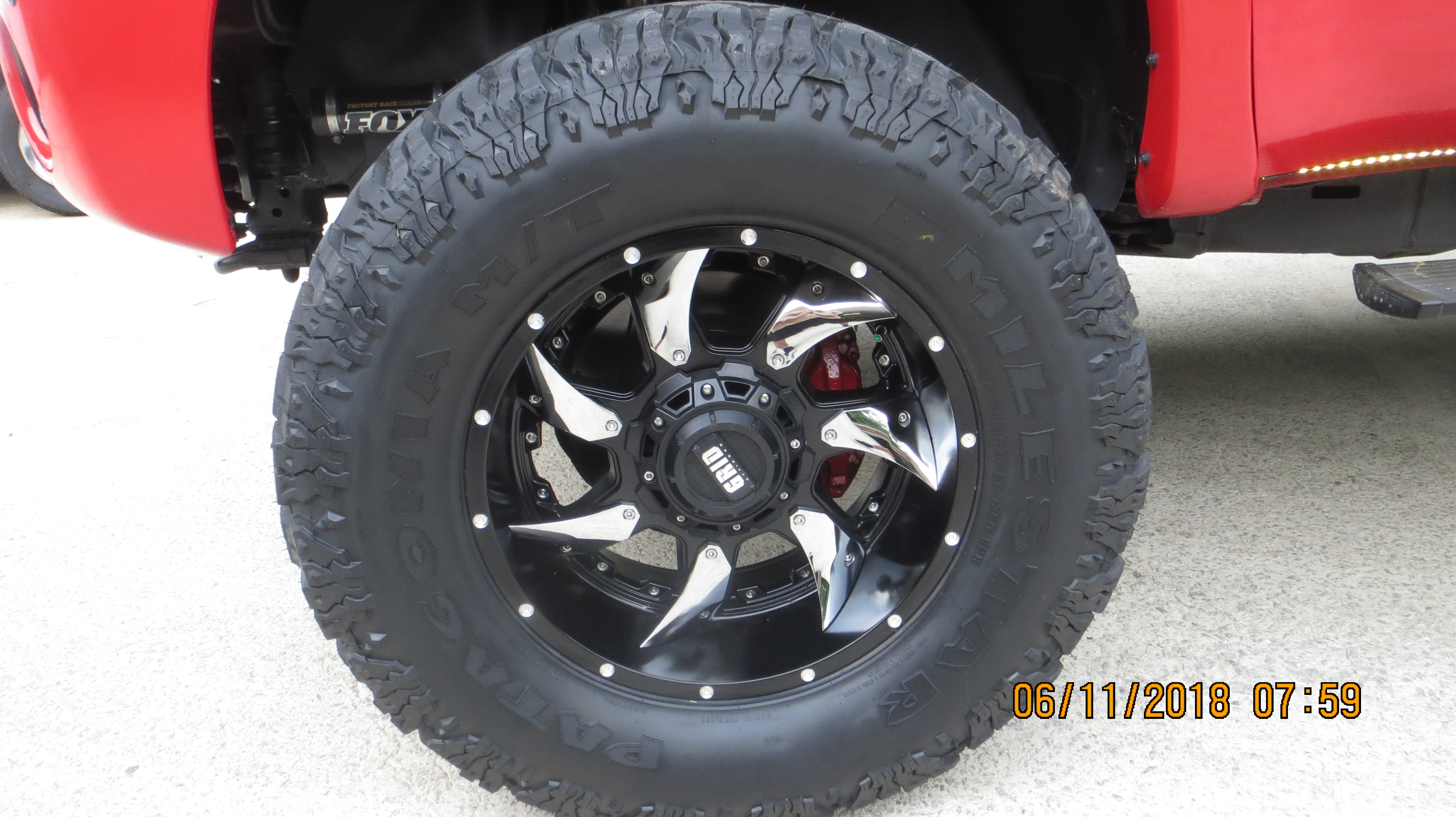 photo 3 Toyota Tundra custom wheels   20x10.0, ET , tire size 38X15.5 R20. x ET 