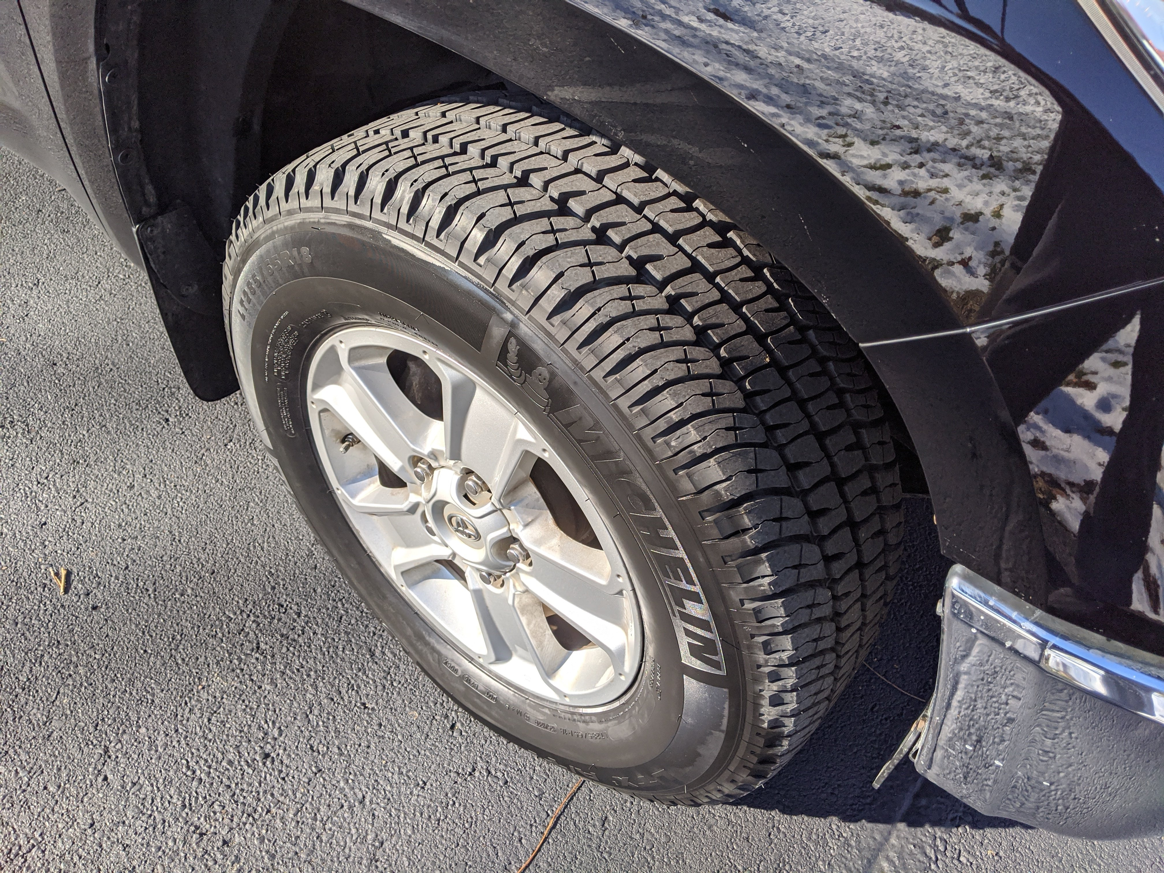 photo 2 Toyota Tundra custom wheels   18x, ET , tire size 285/65 R18. x ET 