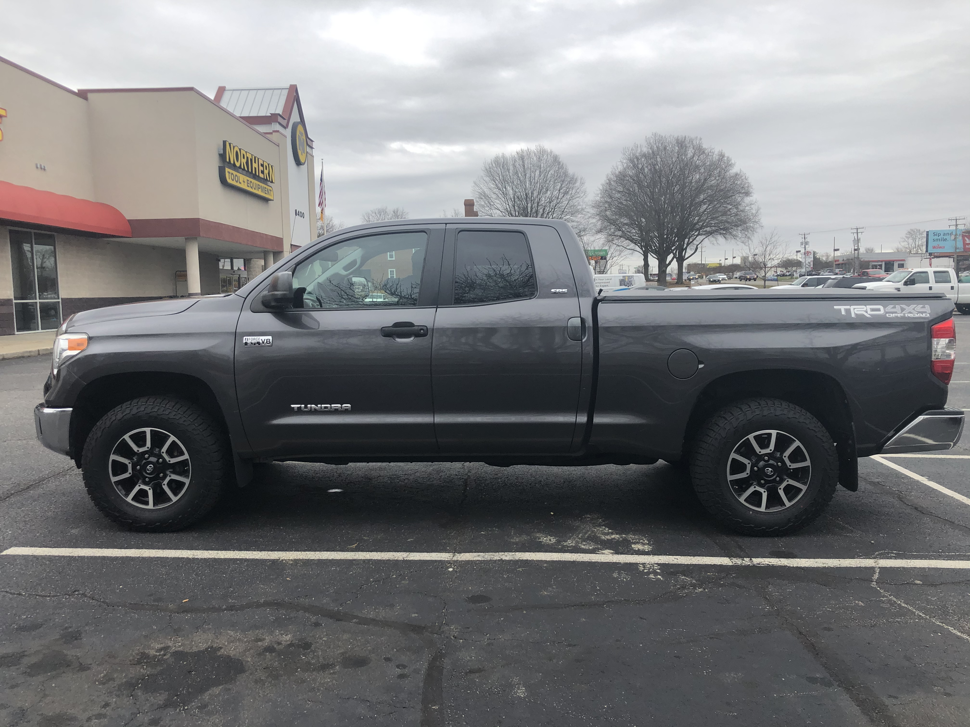 photo 1 Toyota Tundra custom wheels 18x, ET , tire size 275/70 R18. x ET