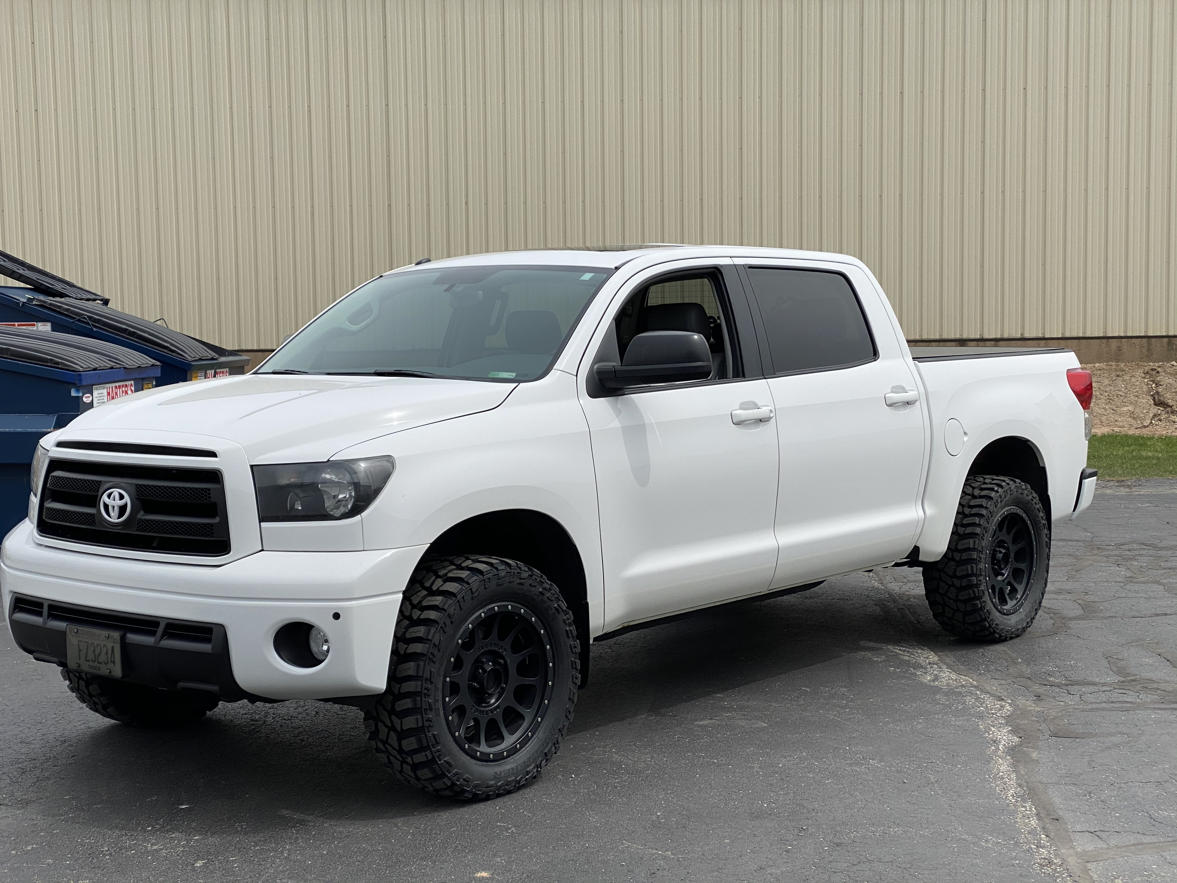 photo 1 Toyota Tundra custom wheels   20x, ET , tire size 295/55 R20. x ET 