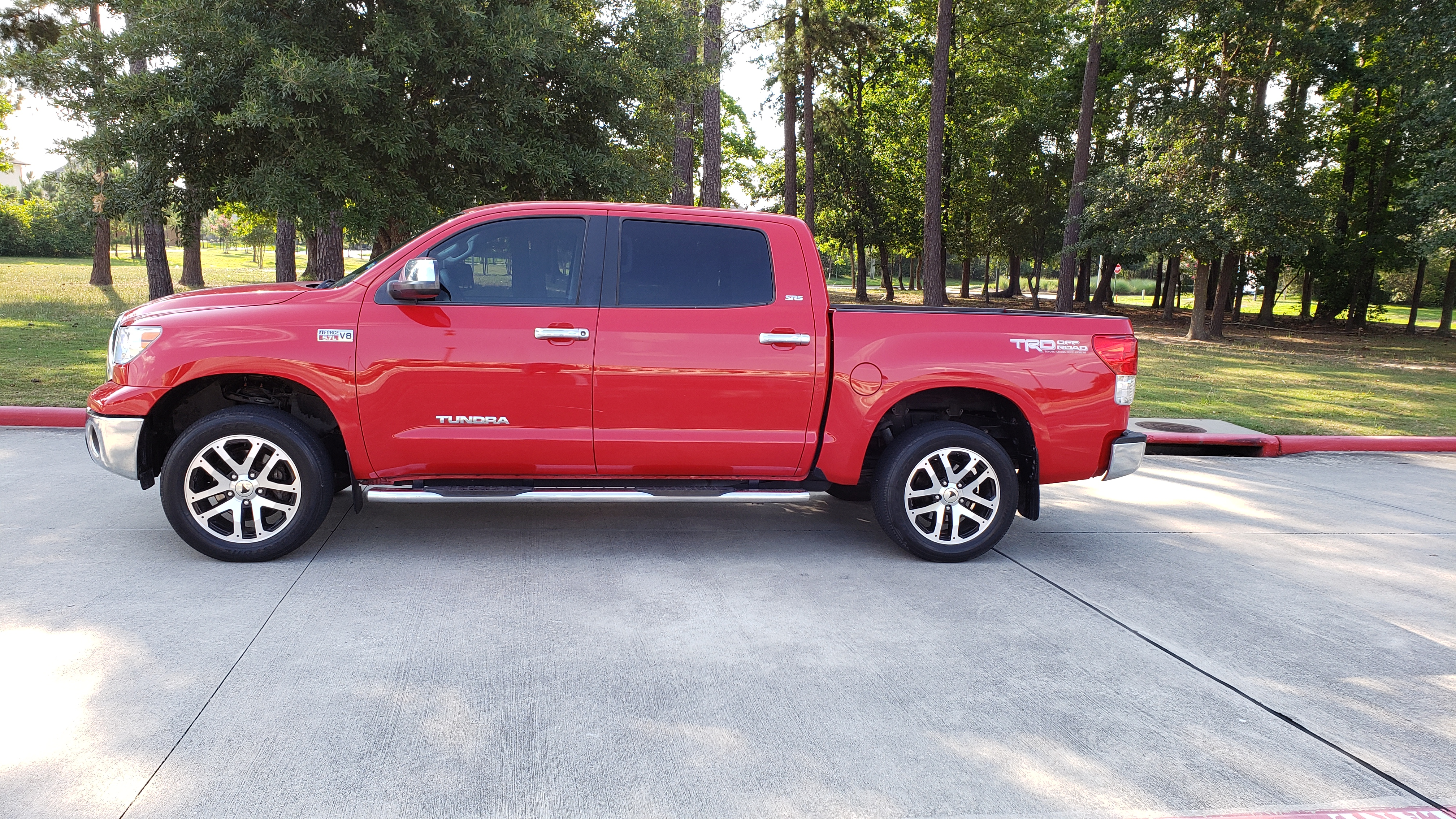 photo 3 Toyota Tundra custom wheels   20x, ET , tire size 285/65 R20. x ET 