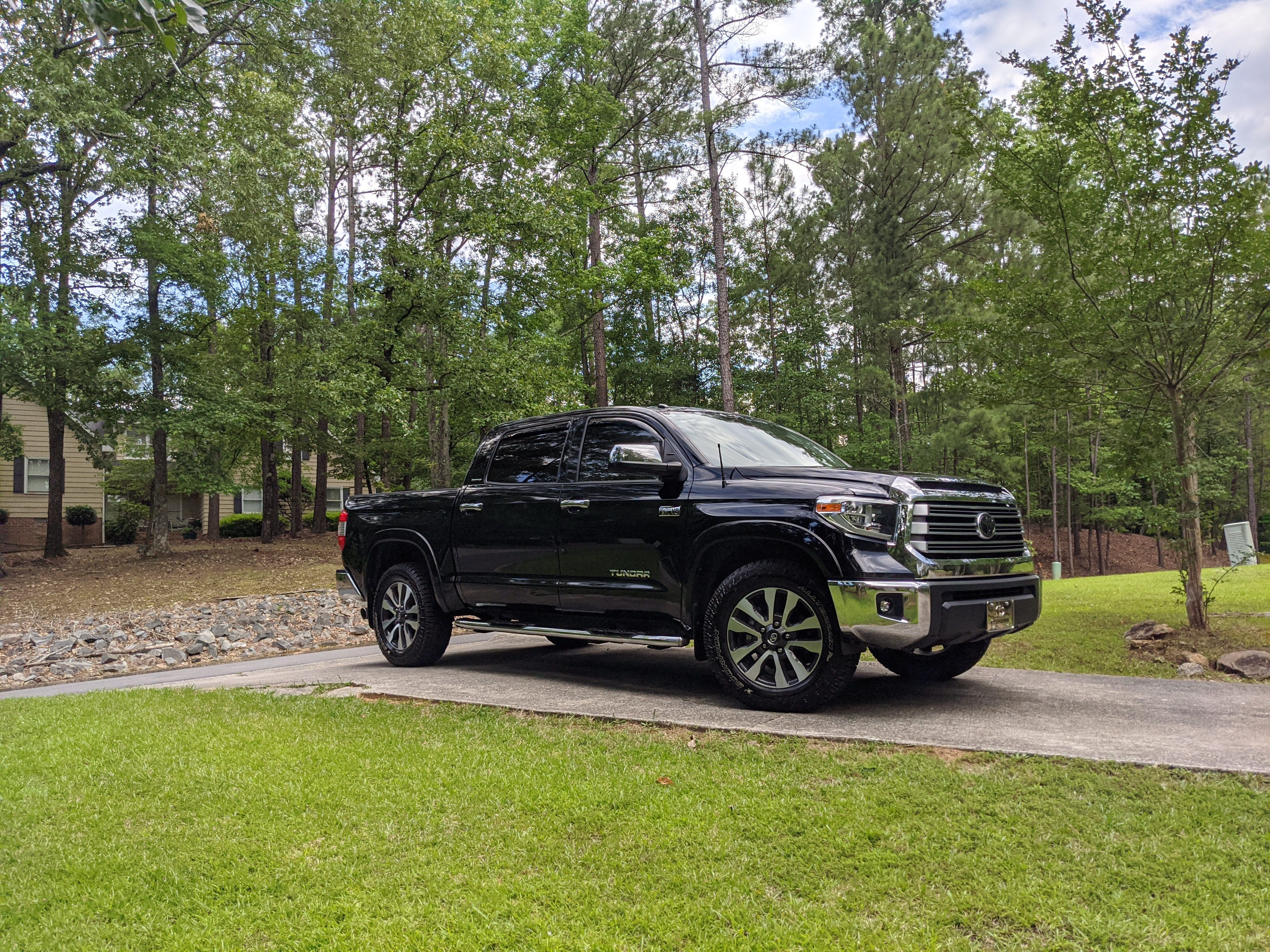 photo 1 Toyota Tundra custom wheels   20x, ET , tire size 275/65 R20. x ET 
