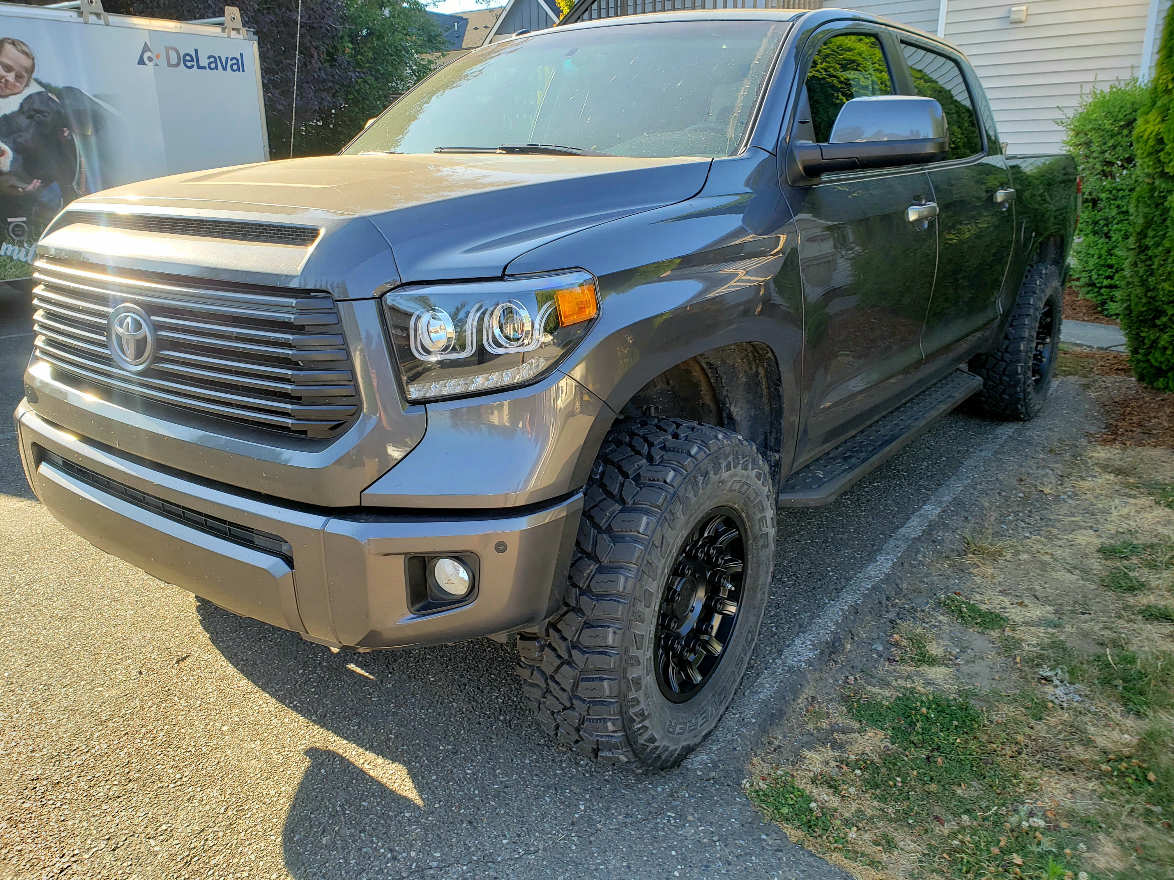 photo 1 Toyota Tundra custom wheels   18x, ET , tire size 305/70 R18. x ET 