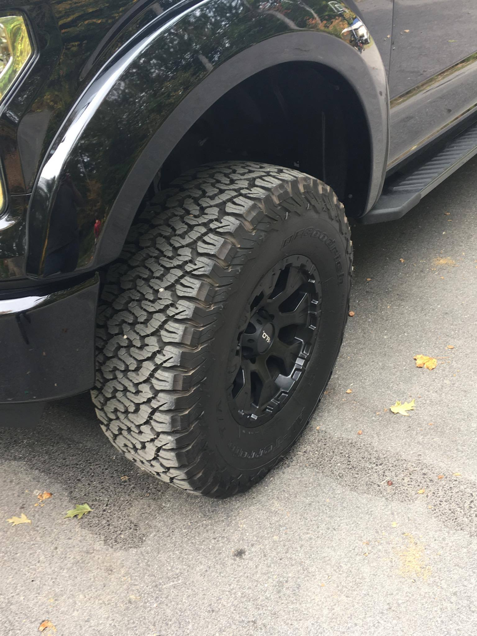 photo 2 Ford F-150 custom wheels   17x, ET -12, tire size 35X R17. x ET 