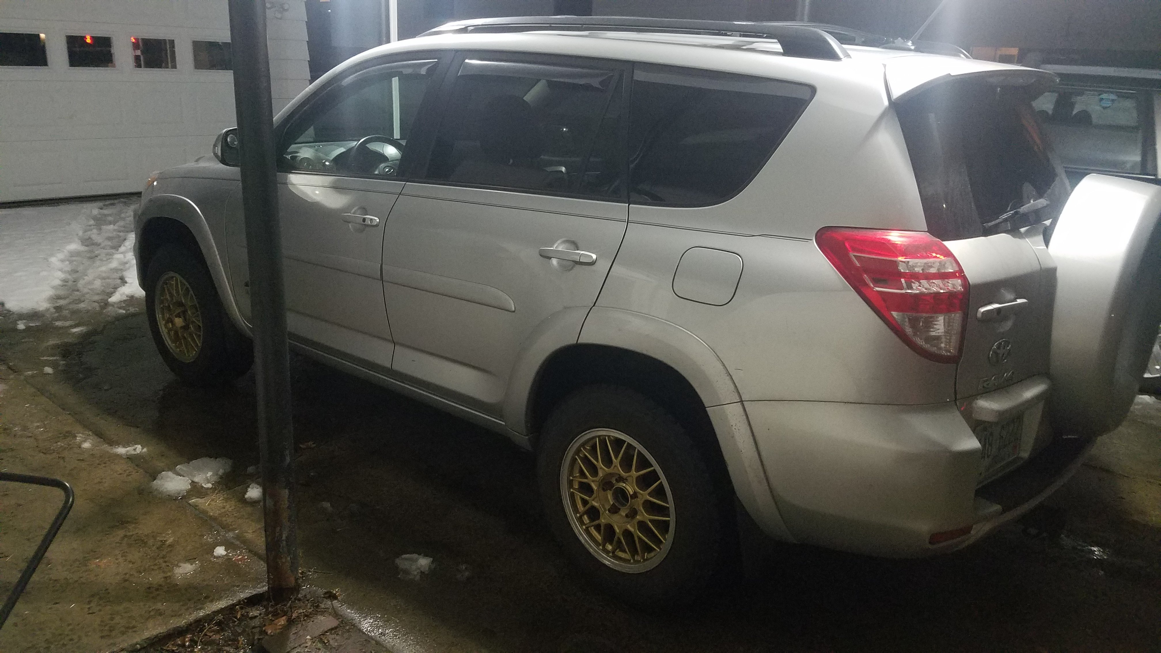 photo 2 Toyota RAV4 custom wheels  RG2 16x8.0, ET , tire size 235/70 R16. x ET 