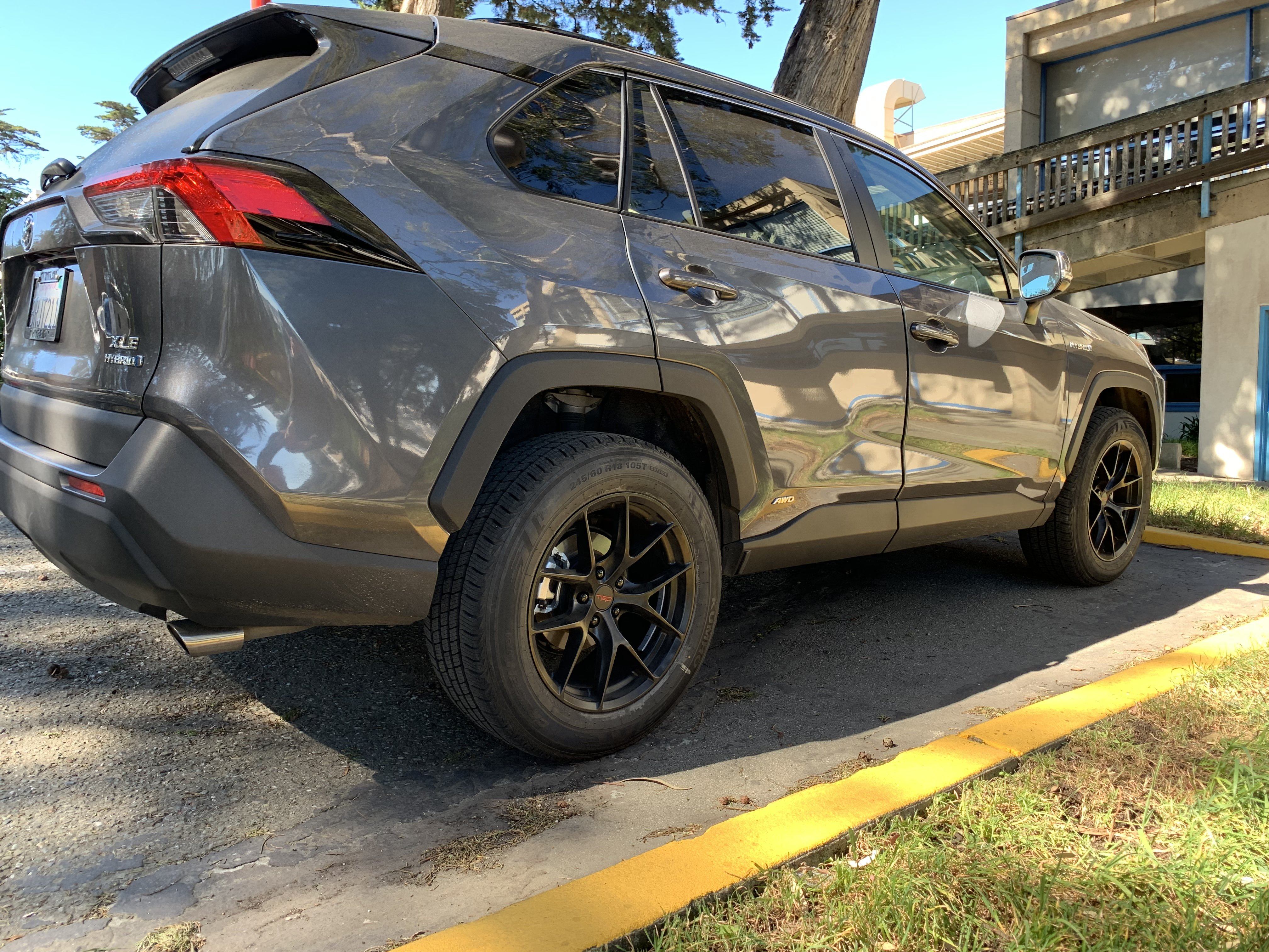 photo 1 Toyota RAV4 custom wheels RF2 18x8.5, ET +30, tire size 245/60 R18. x ET