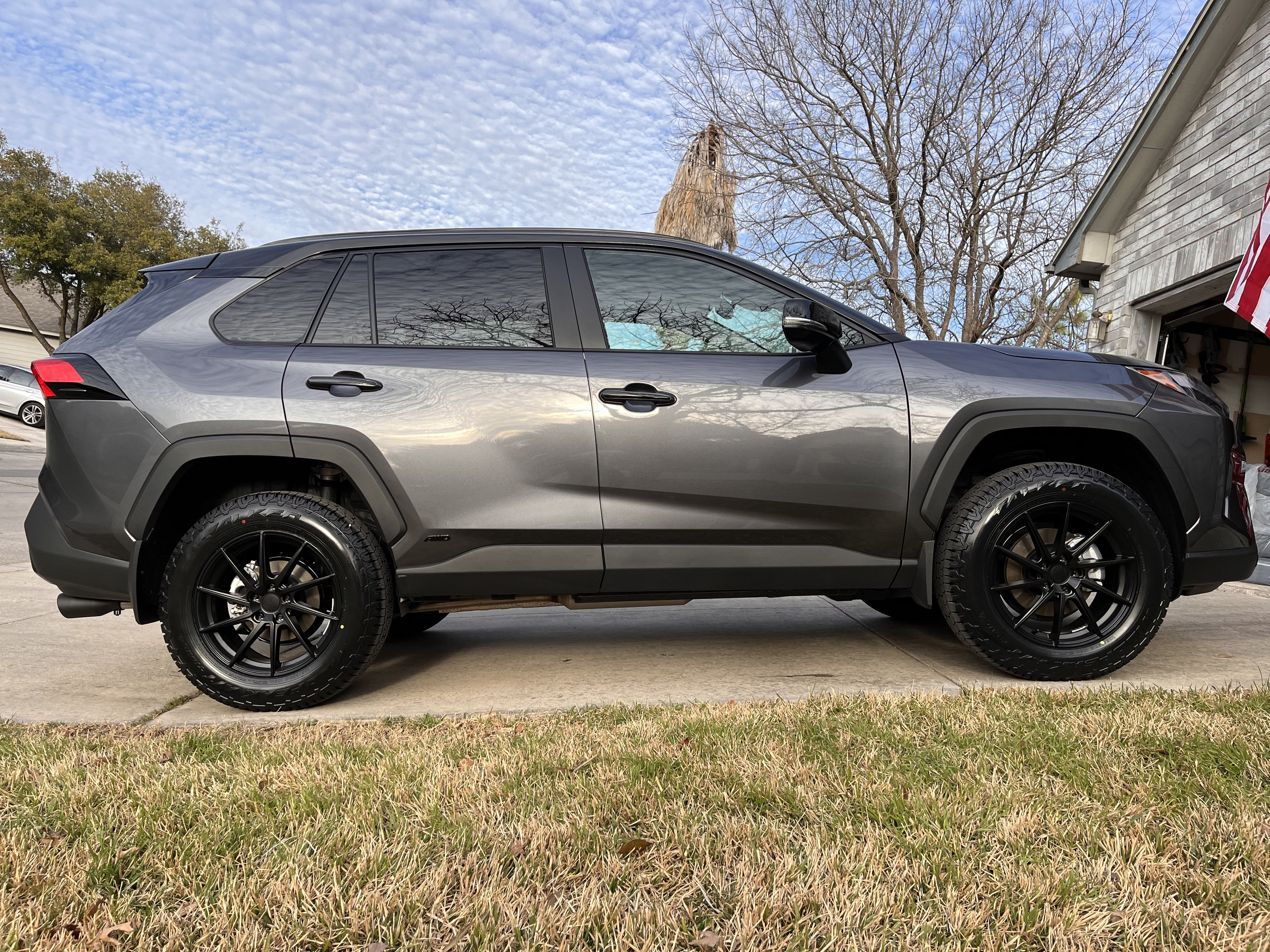 photo 1 Toyota RAV4 custom wheels   18x, ET +40, tire size 235/65 R18. x ET 