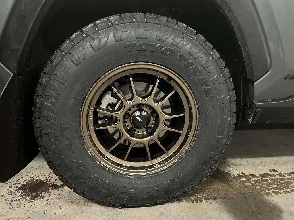 photo 3 Toyota RAV4 custom wheels 16x, ET +38, tire size 245/75 R16. x ET