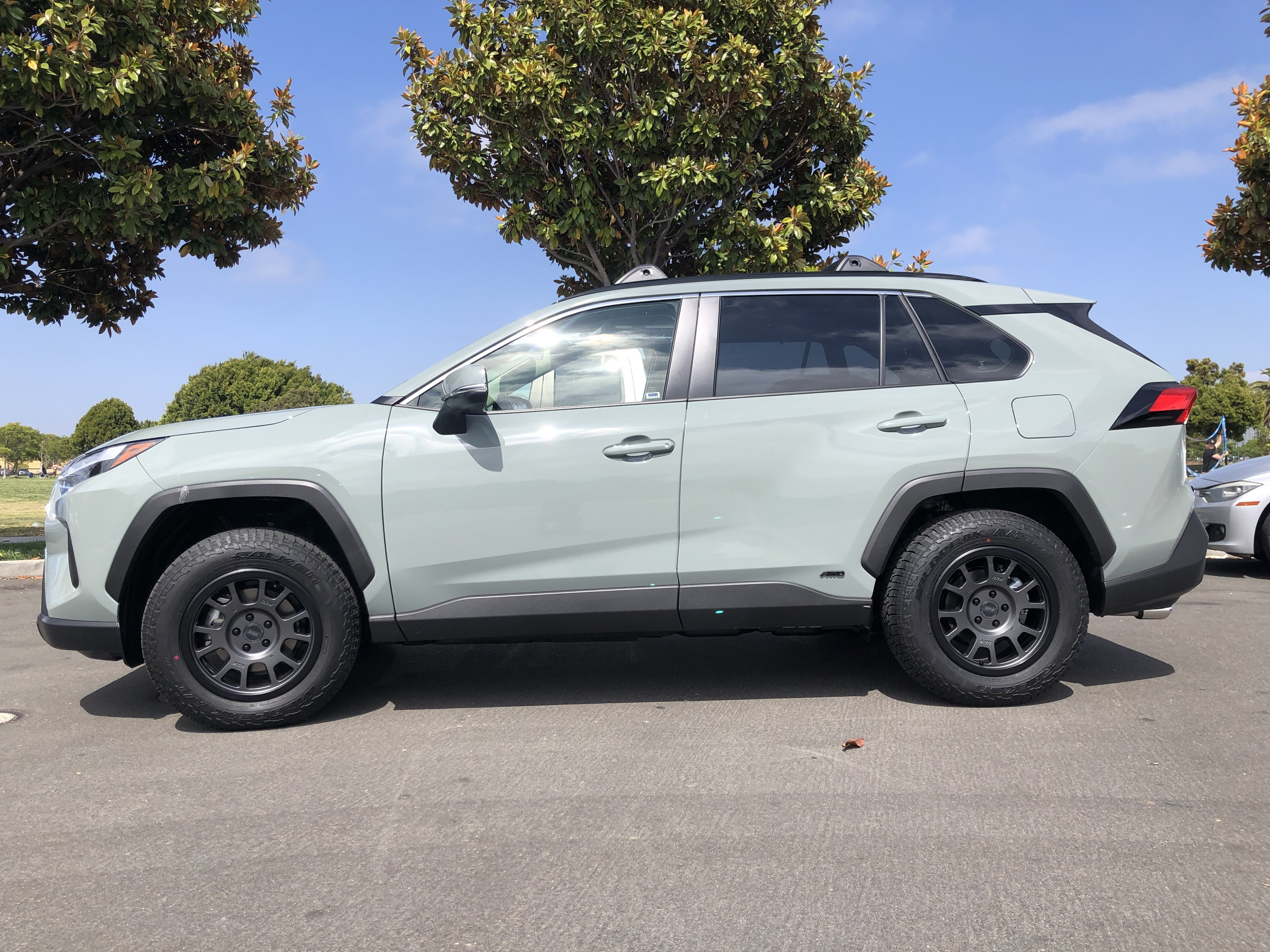 photo 1 Toyota RAV4 Hybrid custom wheels   17x8.0, ET , tire size 235/65 R17. x ET 