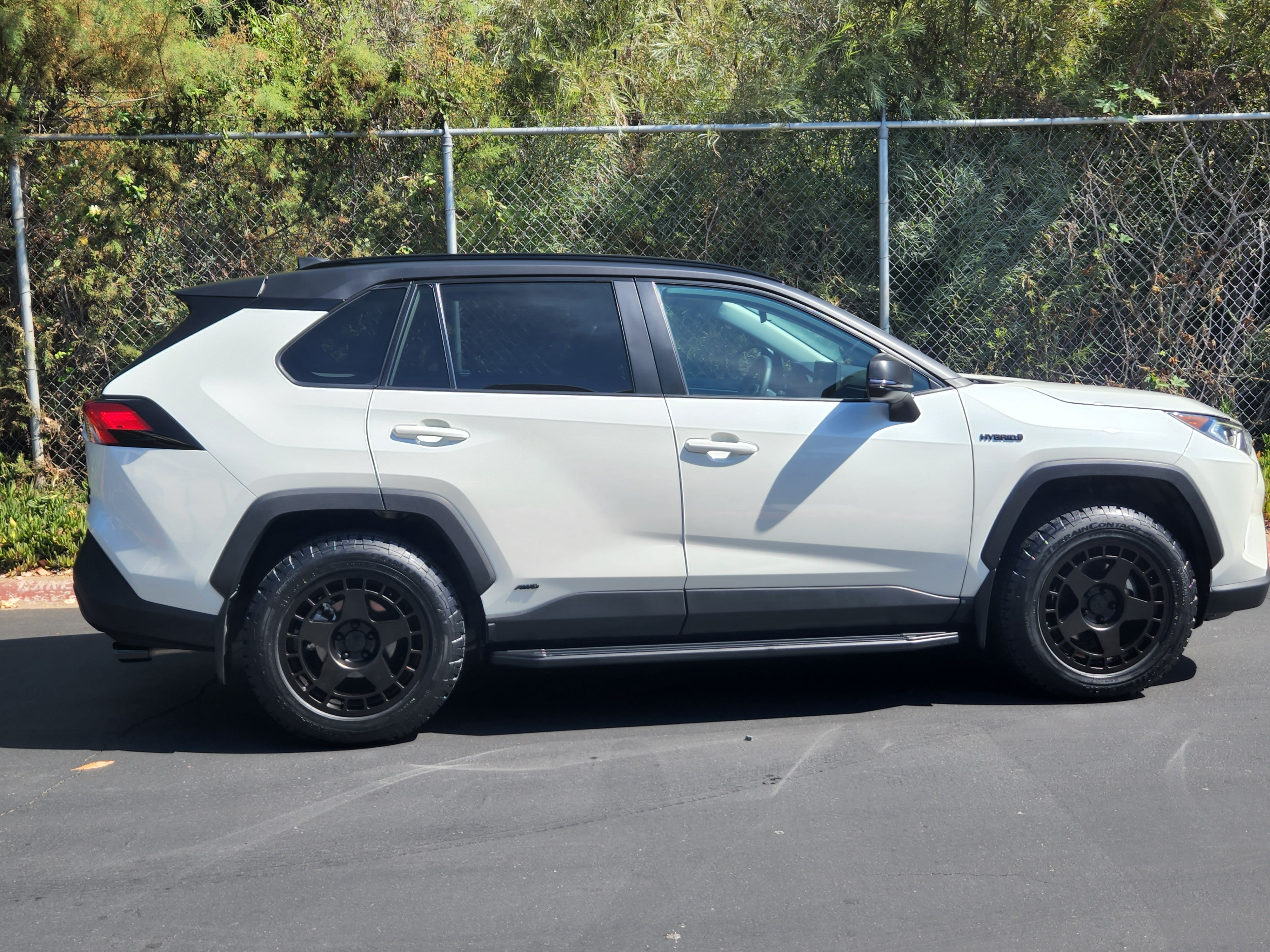 photo 2 Toyota RAV4 custom wheels 18x9.0, ET +42, tire size 245/60 R18. x ET