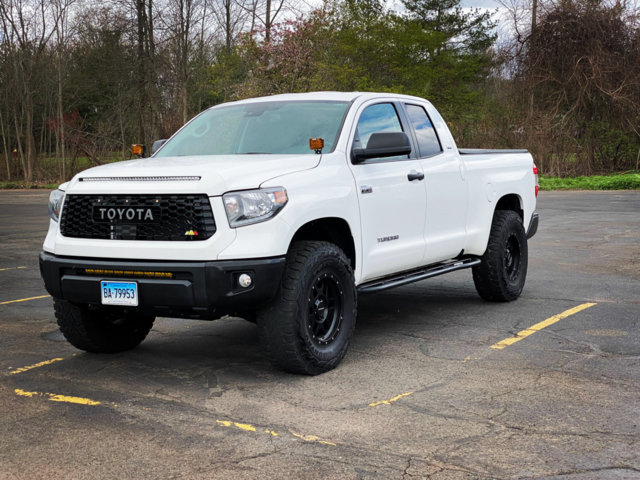 photo 1 Toyota Tundra custom wheels   18x9.0, ET , tire size 37X12.5 R18. x ET 
