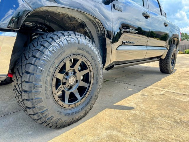 photo 4 Toyota Tundra custom wheels   17x, ET , tire size 285/75 R17. x ET 