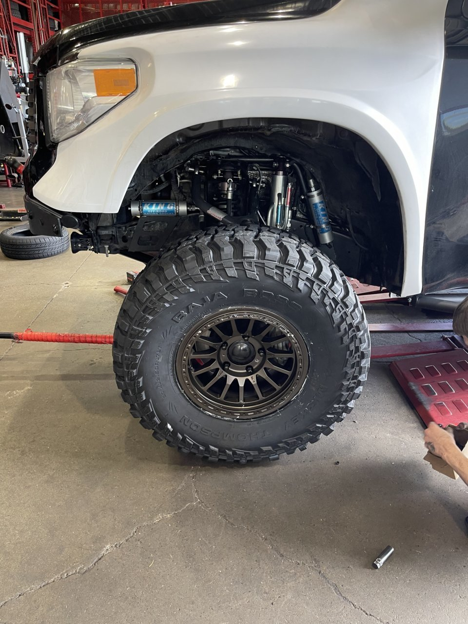 photo 2 Toyota Tundra custom wheels RR7-H 17x8.5, ET , tire size 37X12.5 R17. x ET