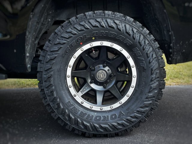 photo 2 Toyota Tundra custom wheels   17x8.5, ET +25, tire size 35X12.5 R17. x ET 