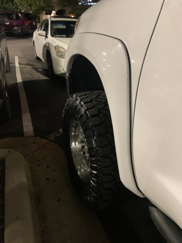 photo 2 Toyota Tundra custom wheels Dakar 17x9.0, ET 0, tire size 35X R17. x ET