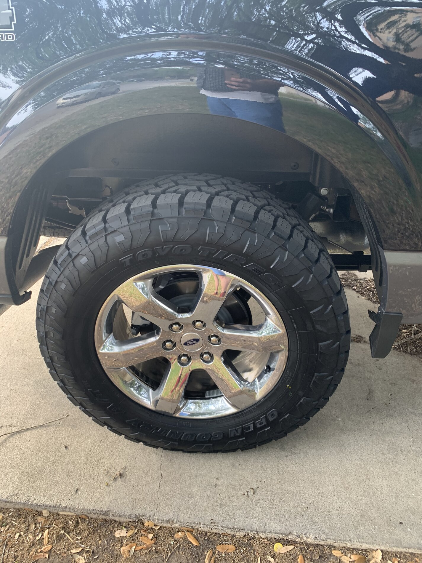 photo 2 Ford F-150 custom wheels   20x, ET , tire size 295/65 R20. x ET 