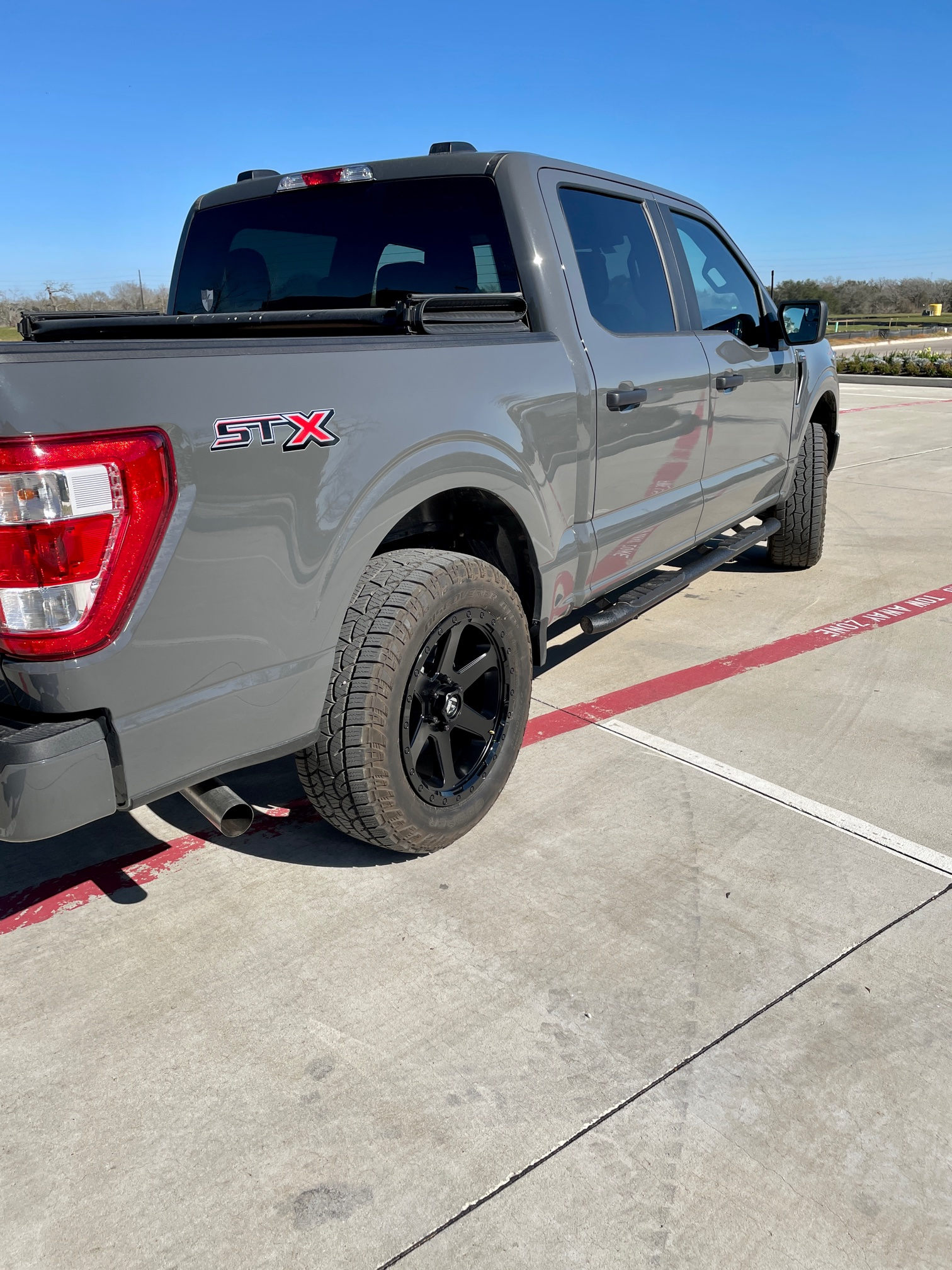 photo 5 Ford F-150 custom wheels   20x9.0, ET +20, tire size 275/60 R20. x ET 