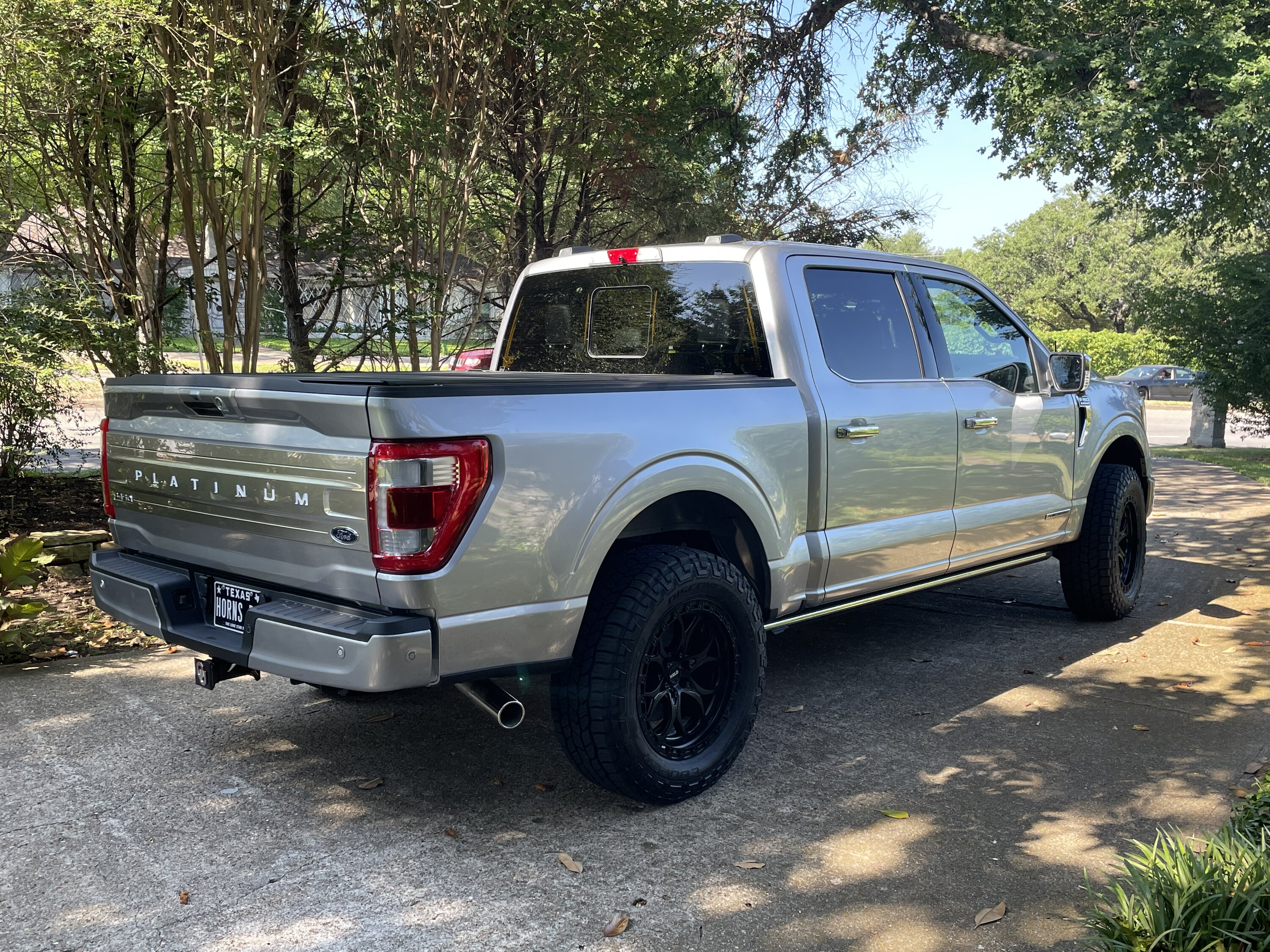 photo 2 Ford F-150 custom wheels   20x9.0, ET , tire size 285/65 R20. x ET 