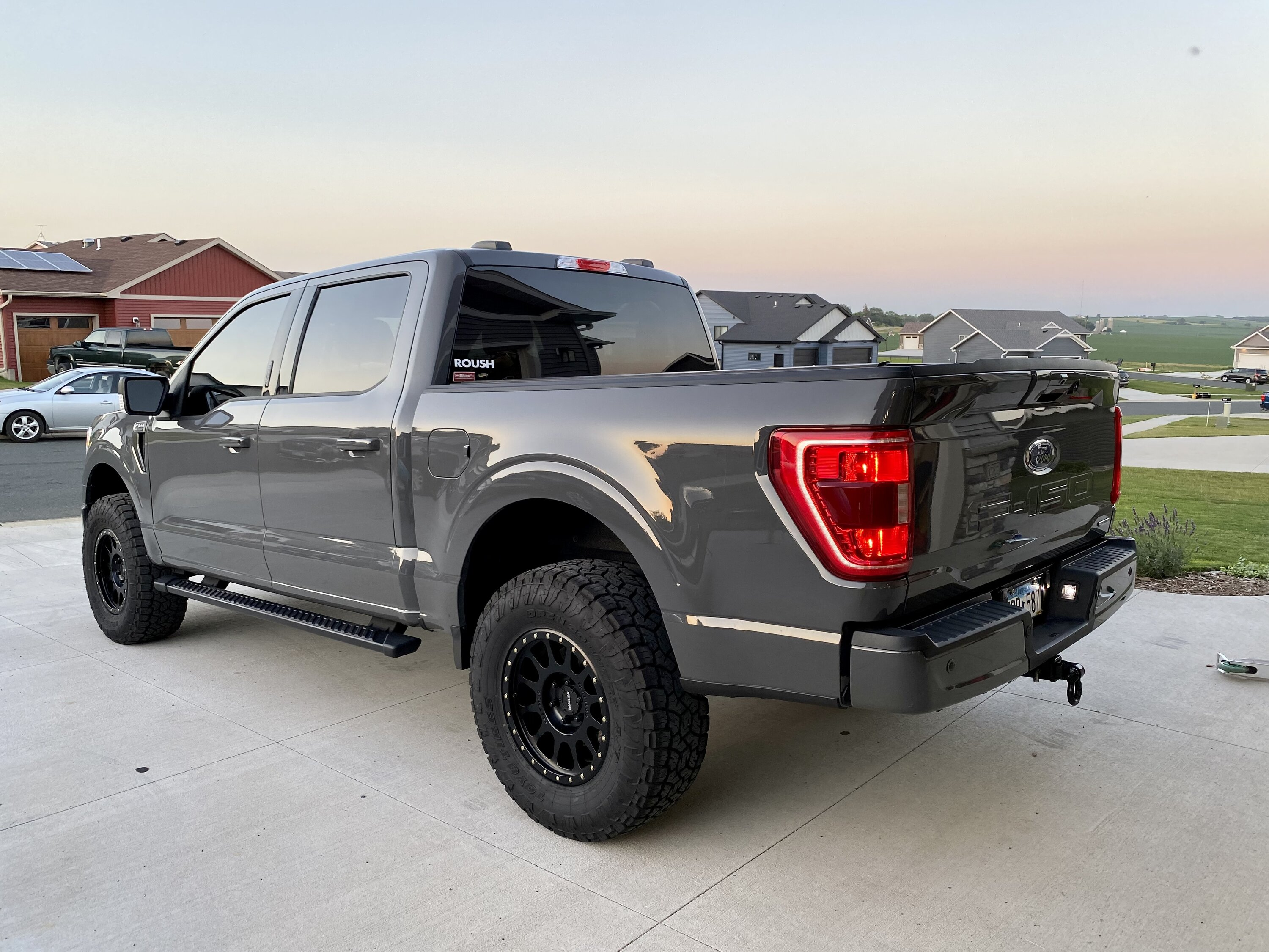 photo 6 Ford F-150 custom wheels 18x9.0, ET +18, tire size 35X12.5 R18. x ET