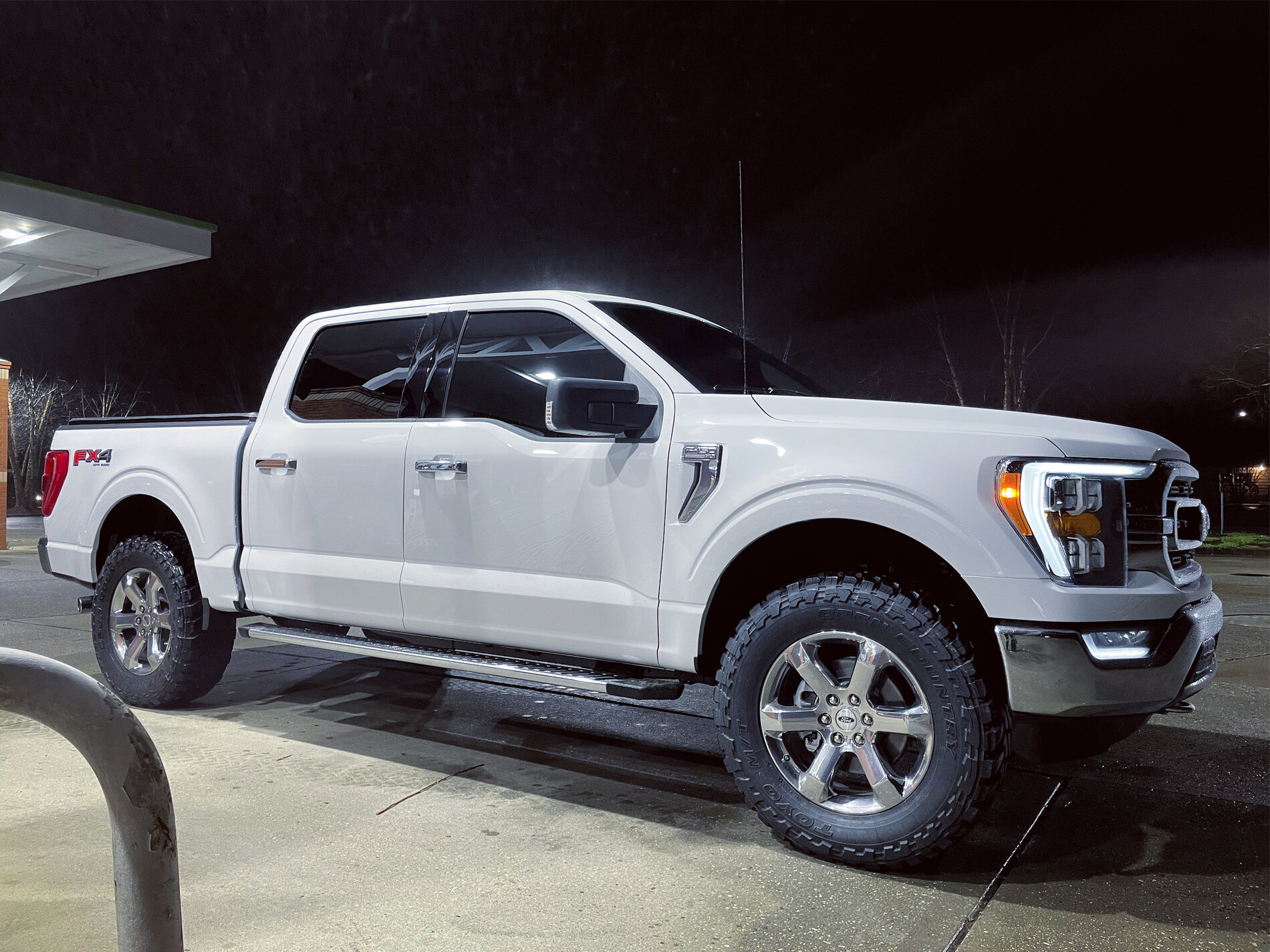 photo 2 Ford F-150 custom wheels   20x, ET , tire size 295/65 R20. x ET 