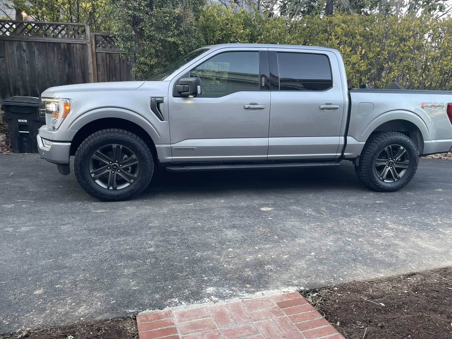 photo 4 Ford F-150 custom wheels   x, ET , tire size 285/65 R. x ET 