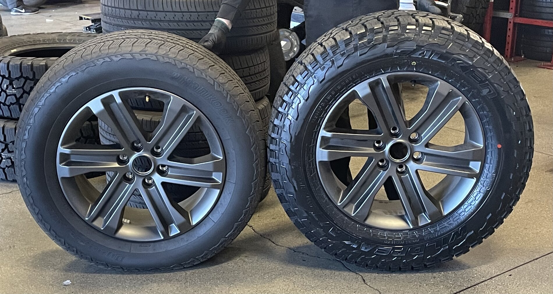 photo 5 Ford F-150 custom wheels   x, ET , tire size 285/65 R. x ET 