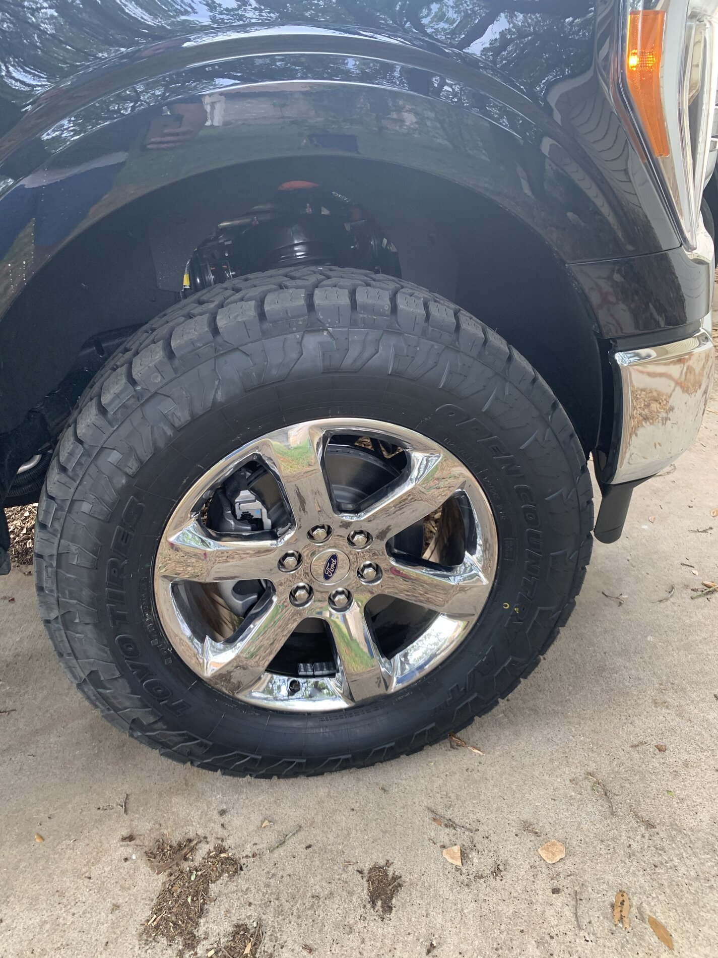 photo 2 Ford F-150 custom wheels   20x, ET , tire size 295/65 R20. x ET 