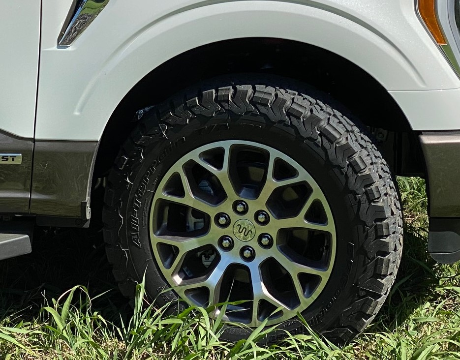 photo 2 Ford F-150 custom wheels   20x, ET , tire size 275/65 R20. x ET 
